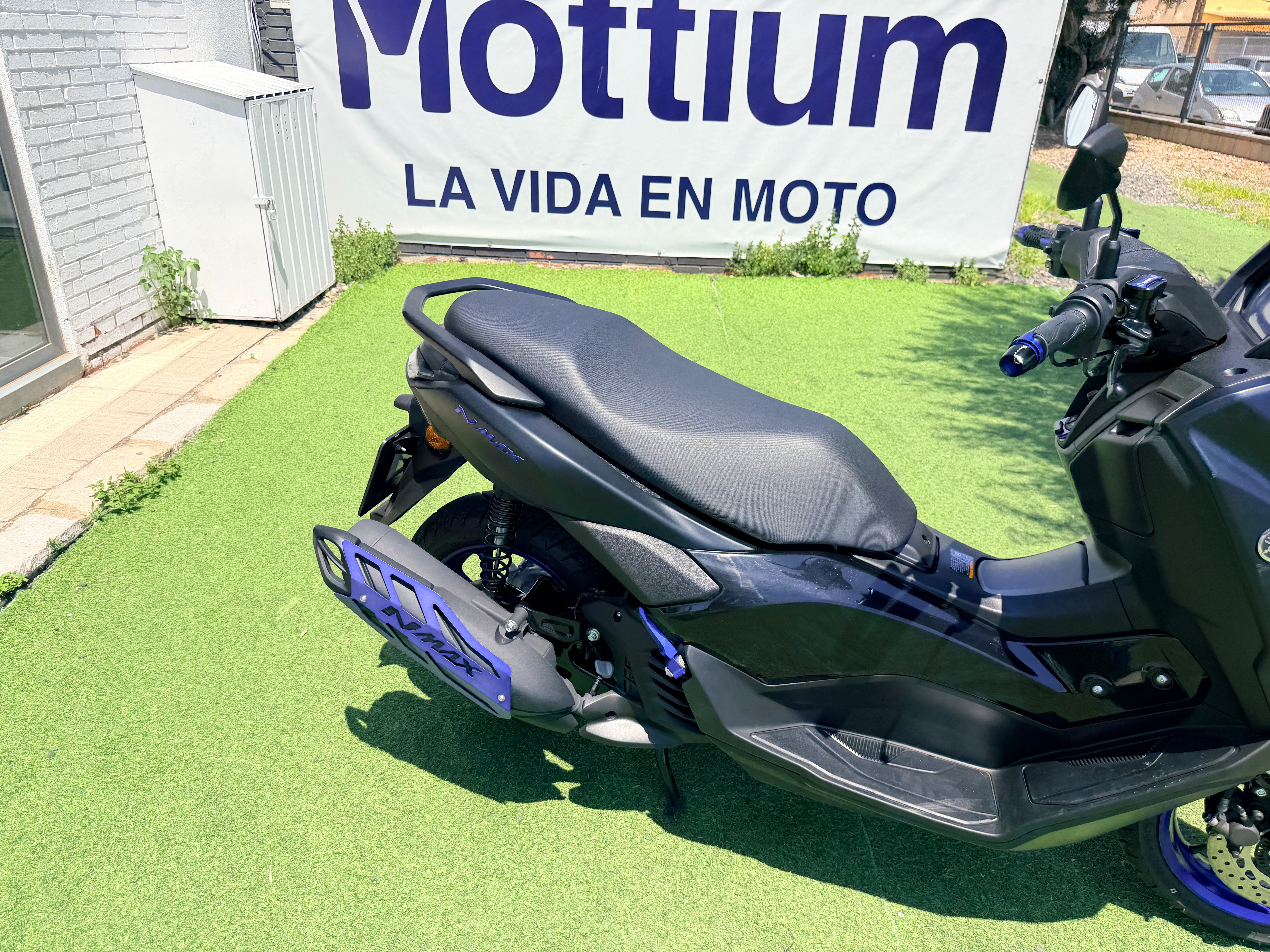 YAMAHA NMAX