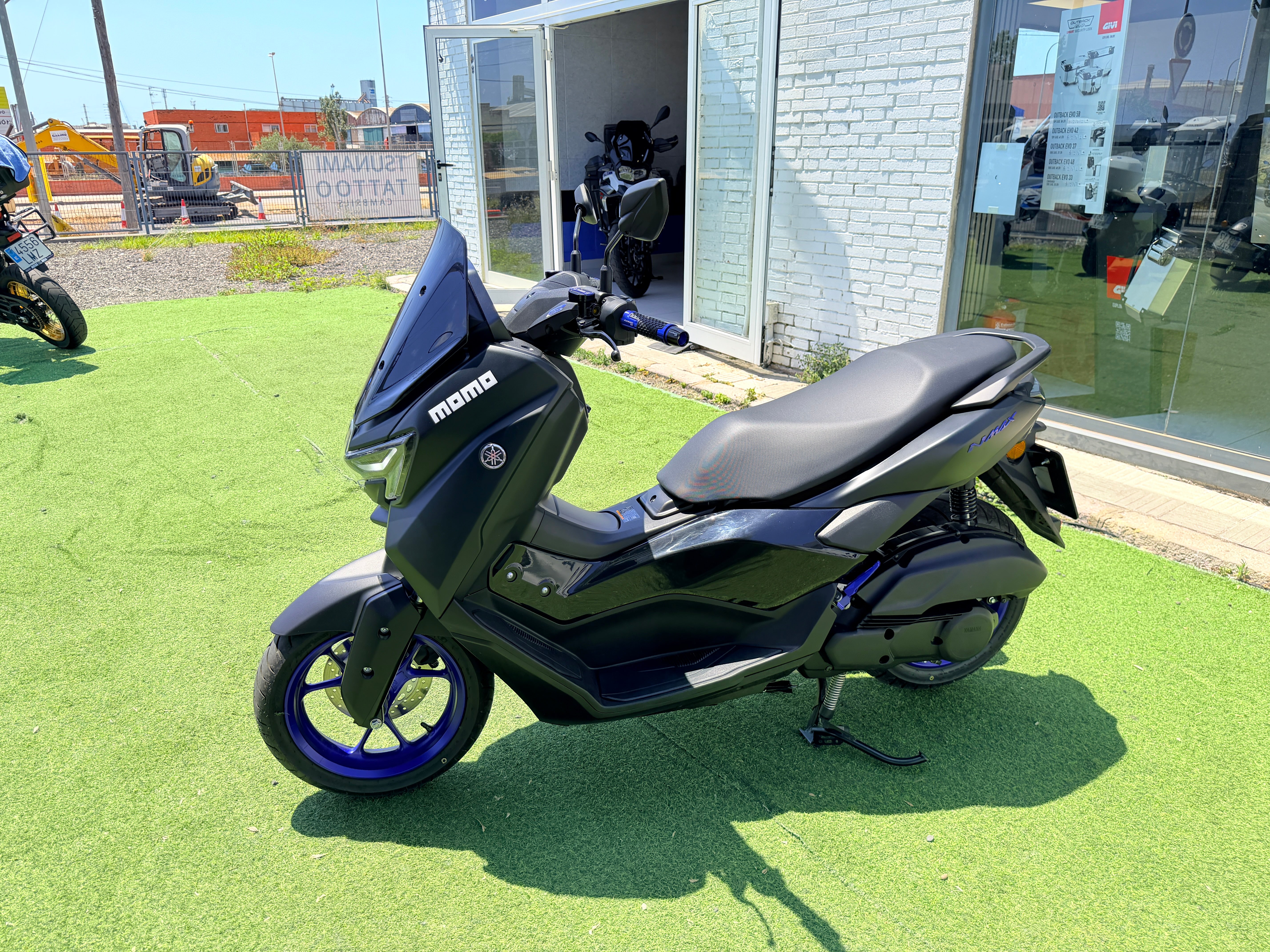 YAMAHA NMAX