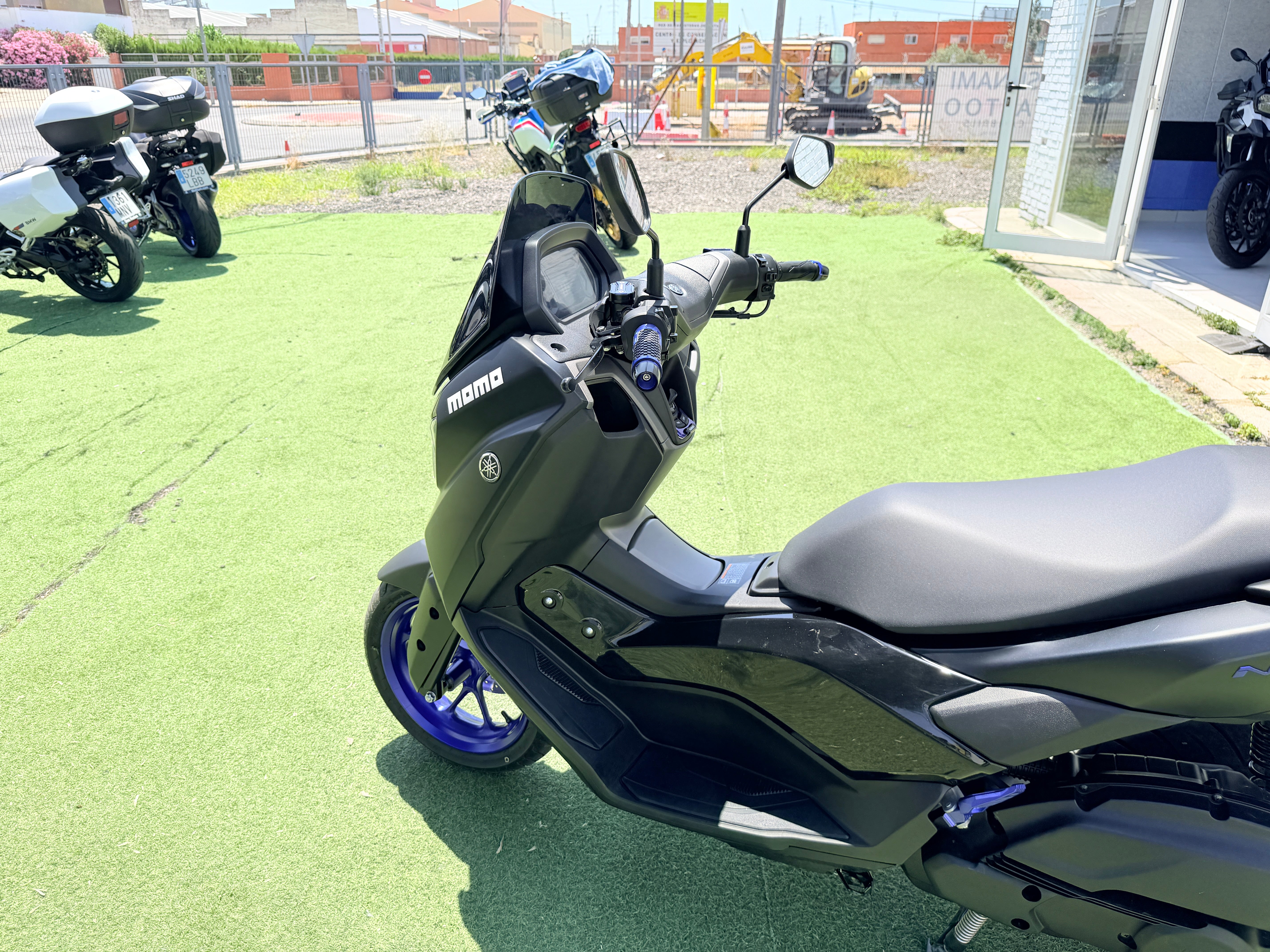 YAMAHA NMAX