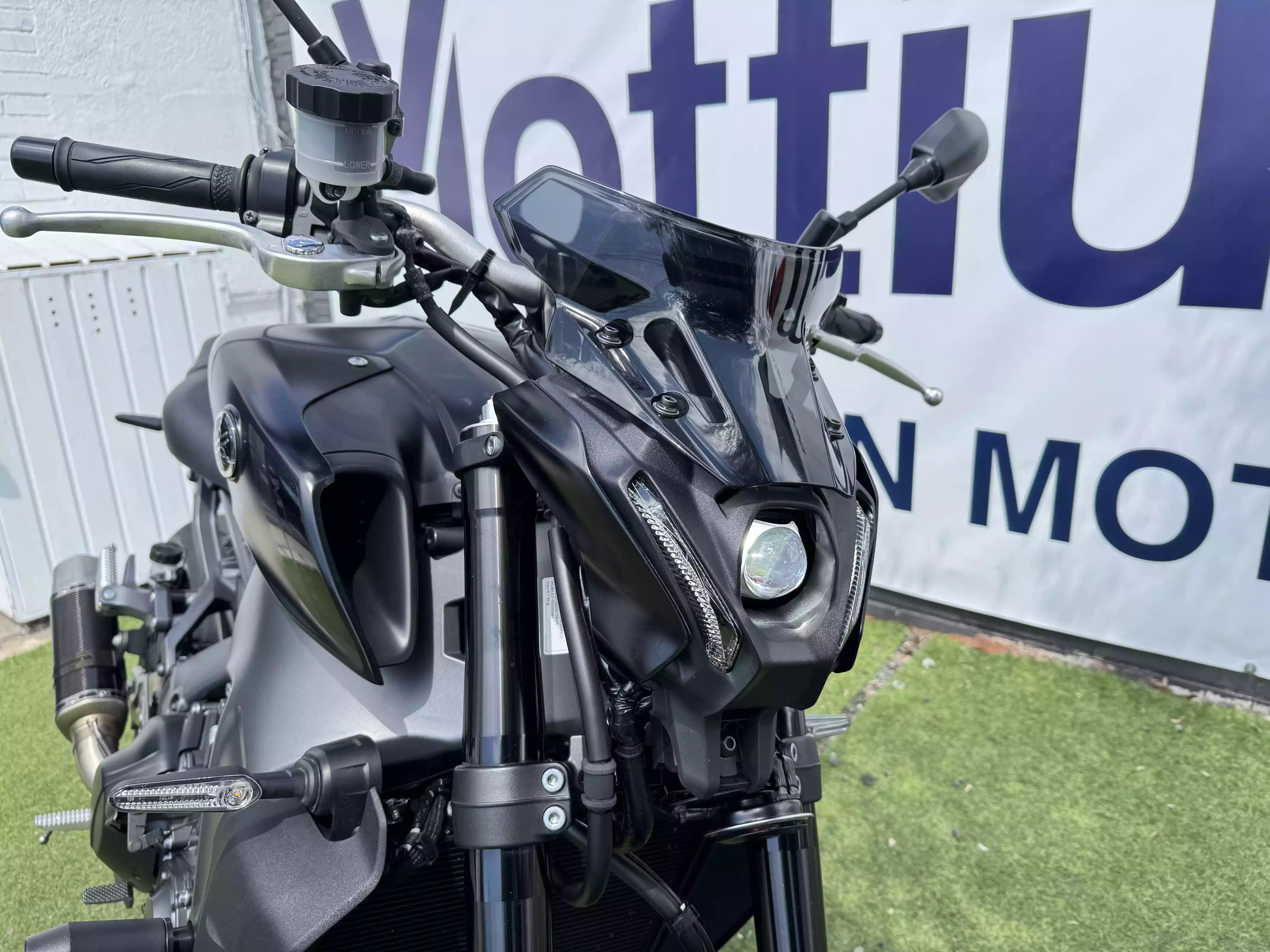 YAMAHA MT 09