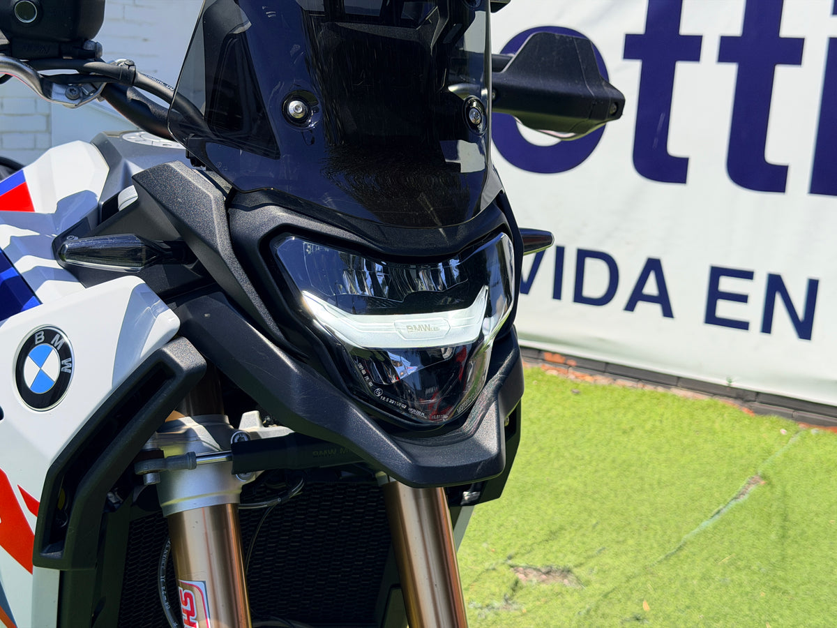 BMW F900GS