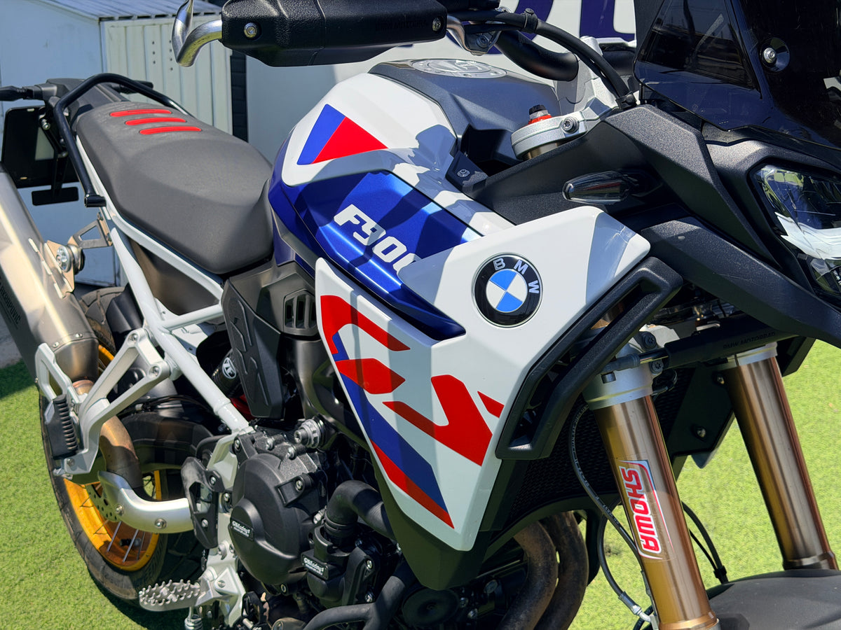 BMW F900GS
