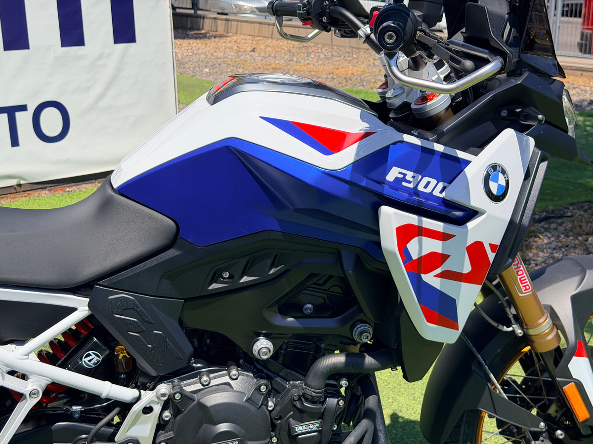 BMW F900GS