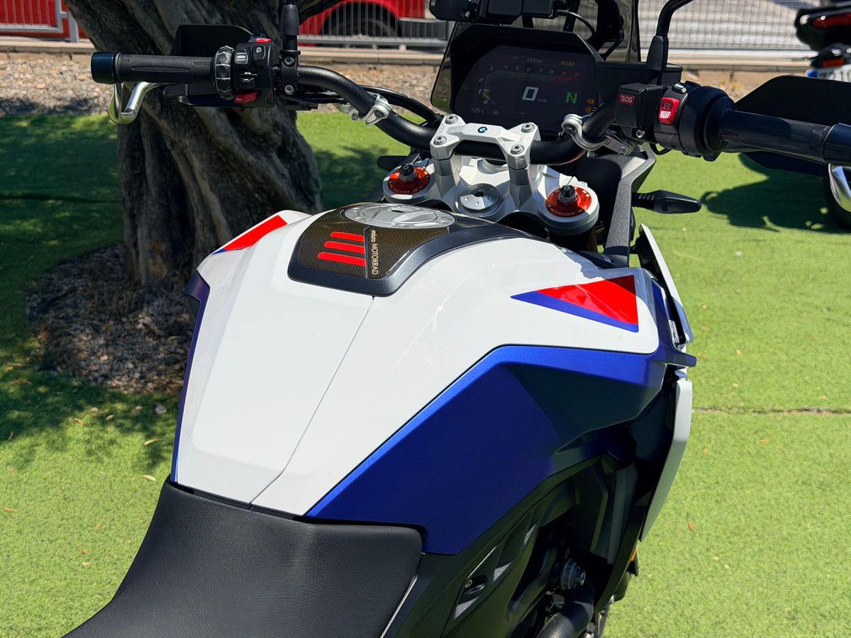 BMW F900GS