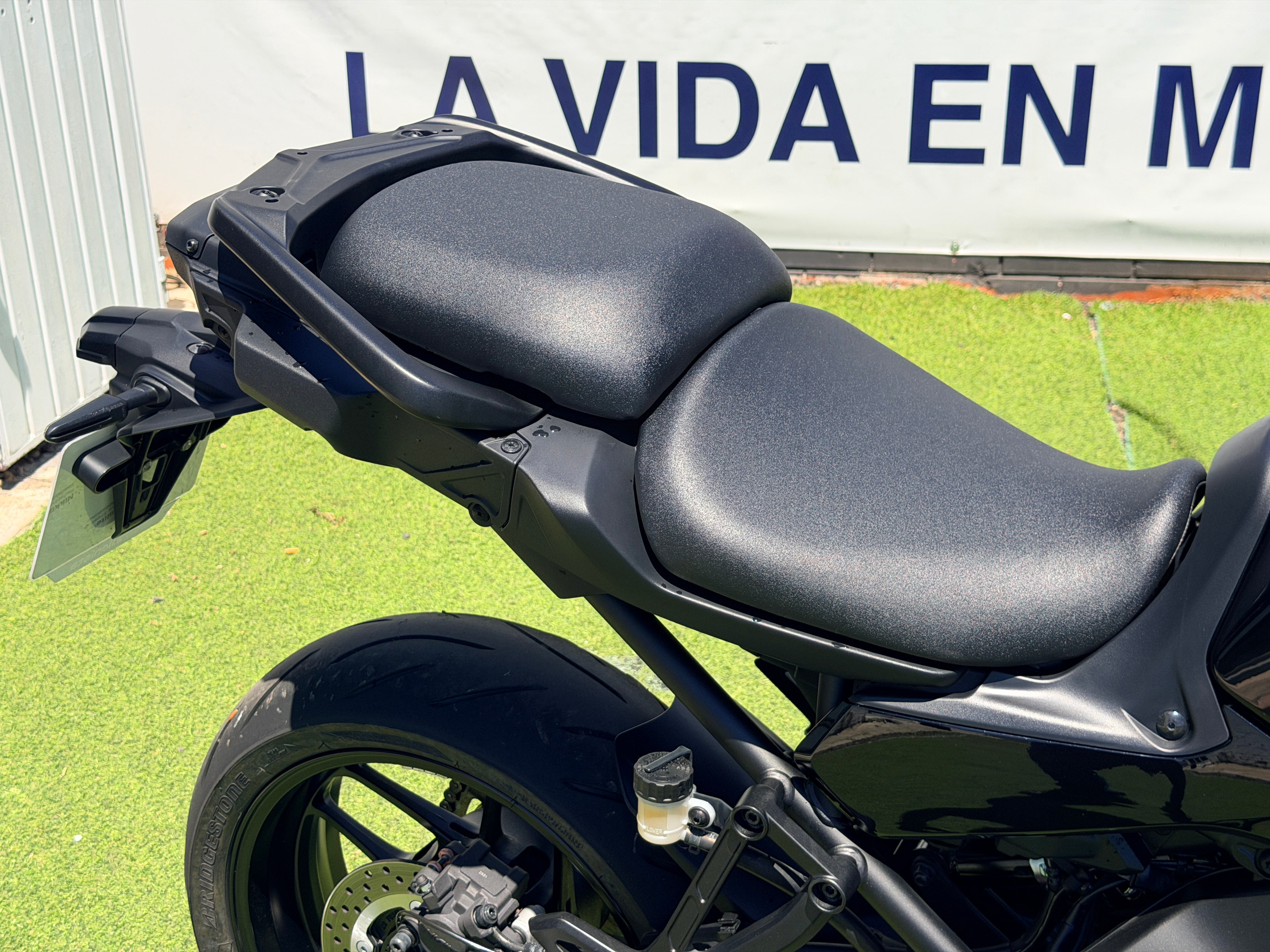 YAMAHA TRACER 9