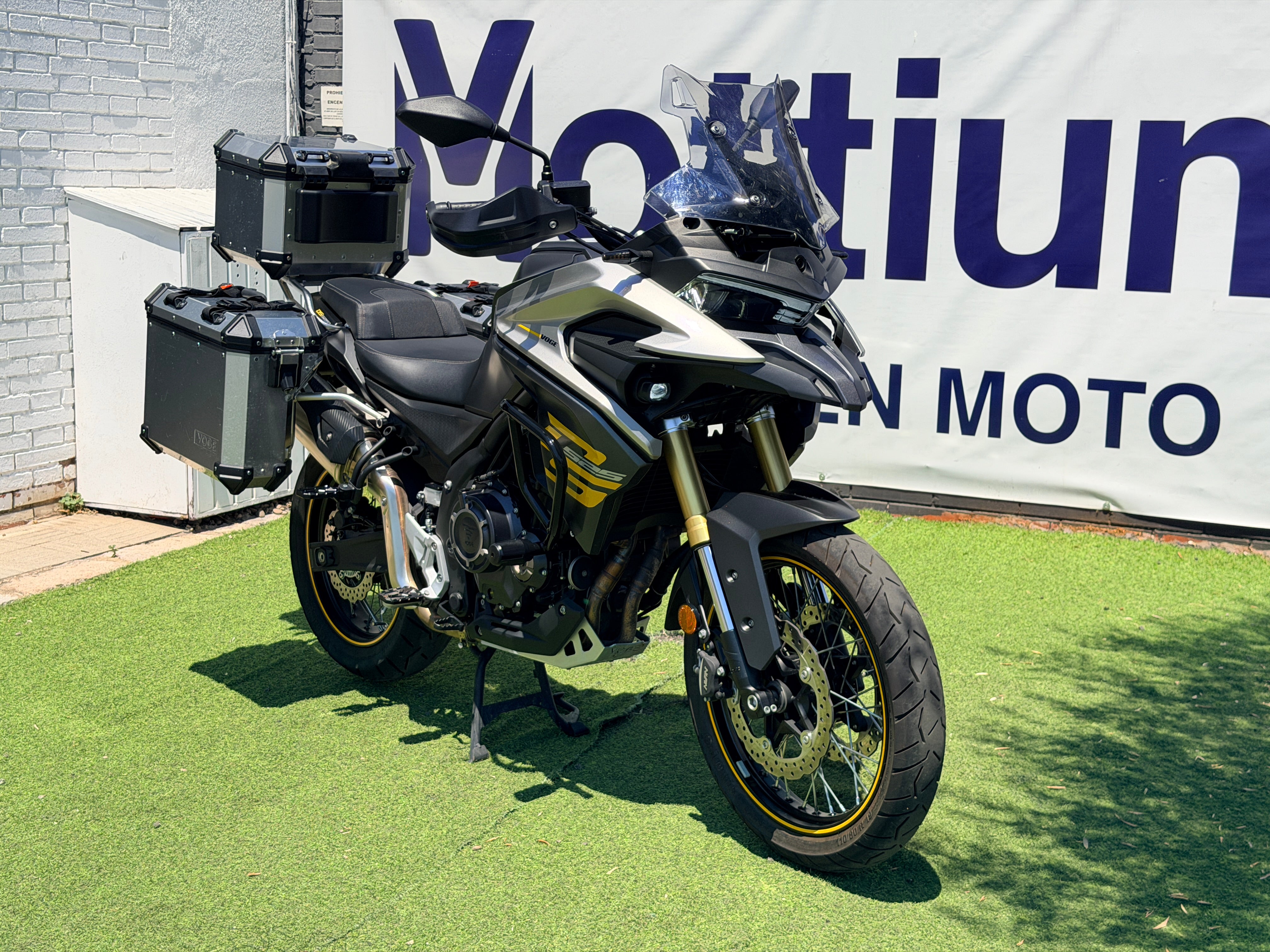 VOGE 525DSX