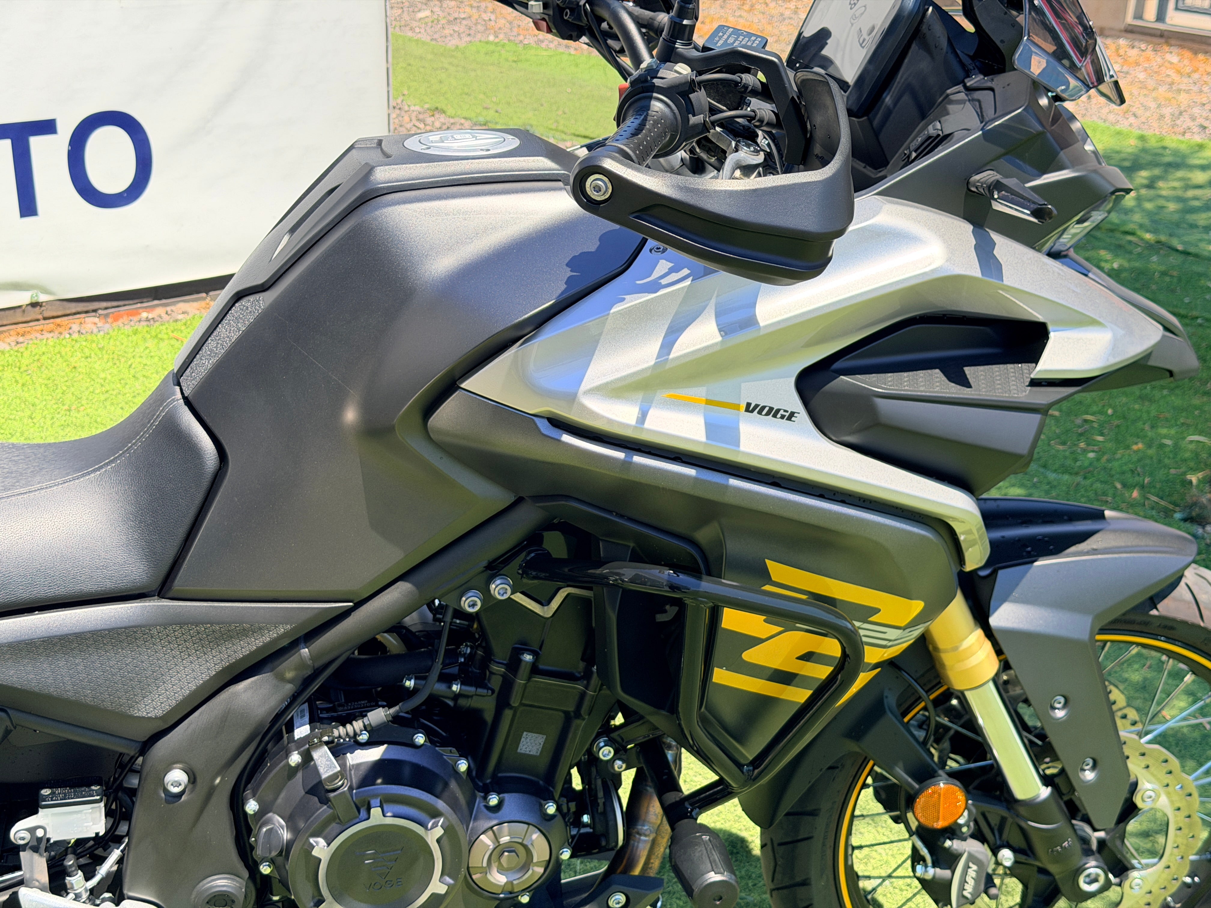 VOGE 525DSX