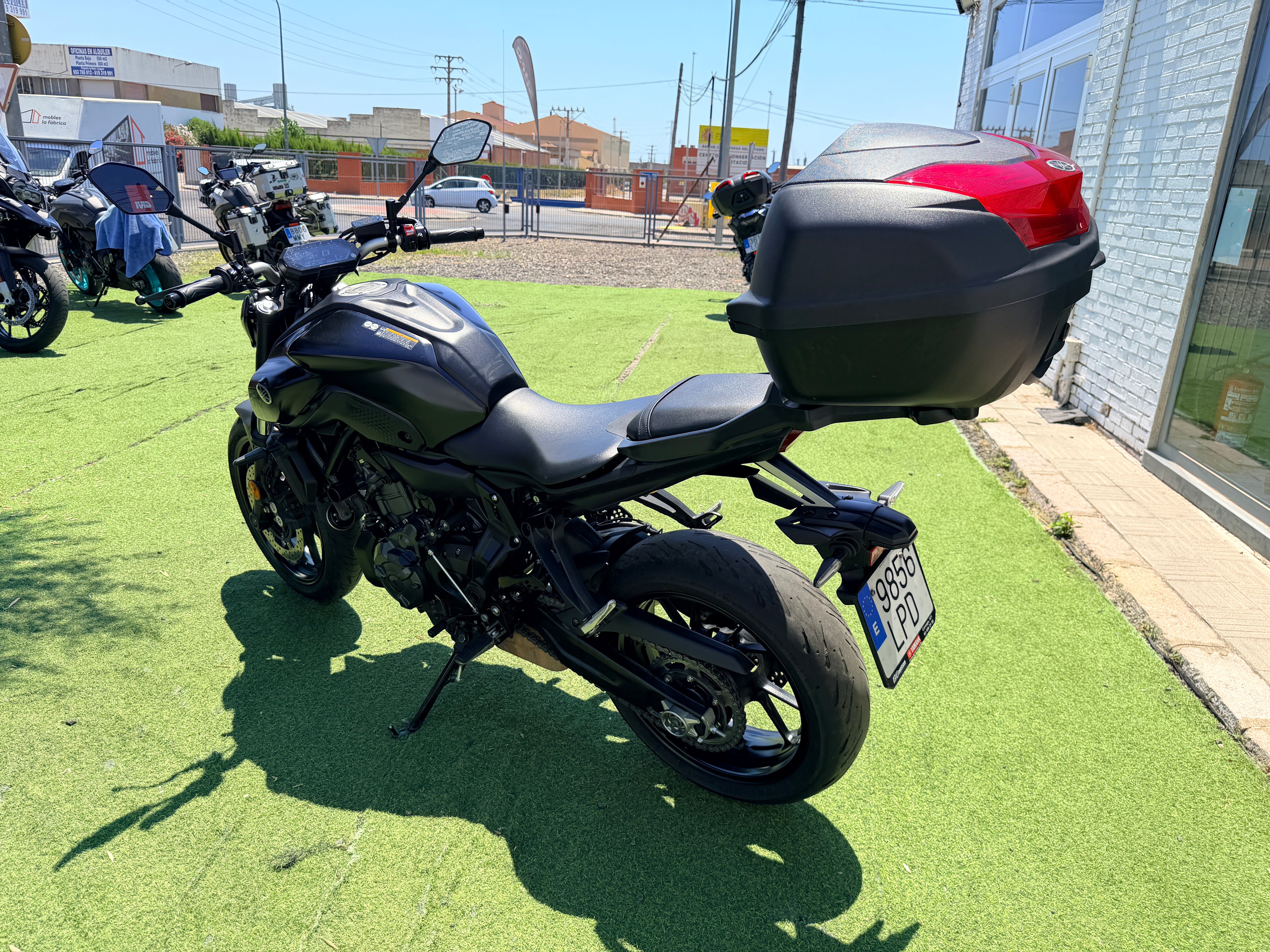 YAMAHA MT-07