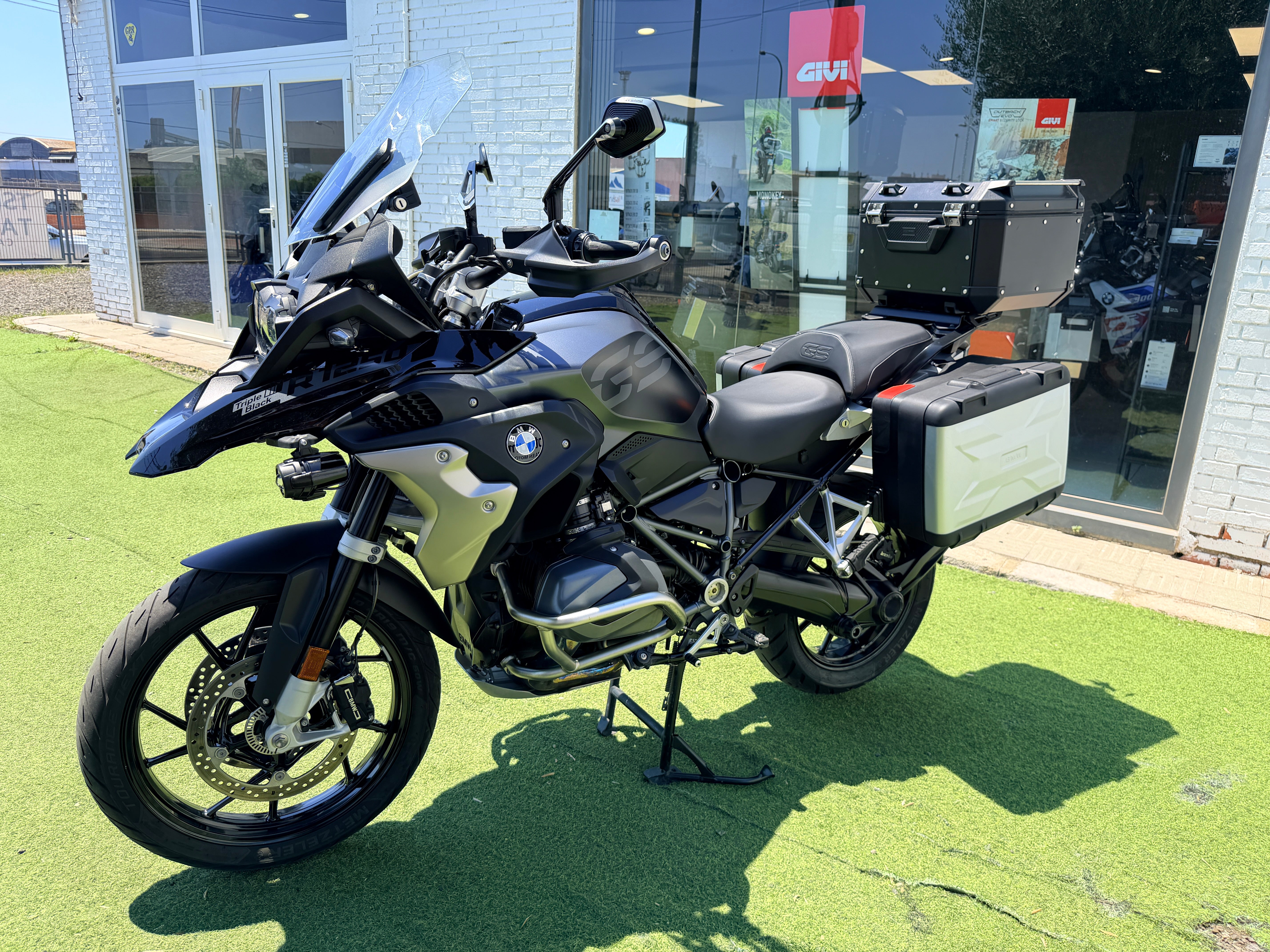 BMW R1250GS TRIPLE BLACK
