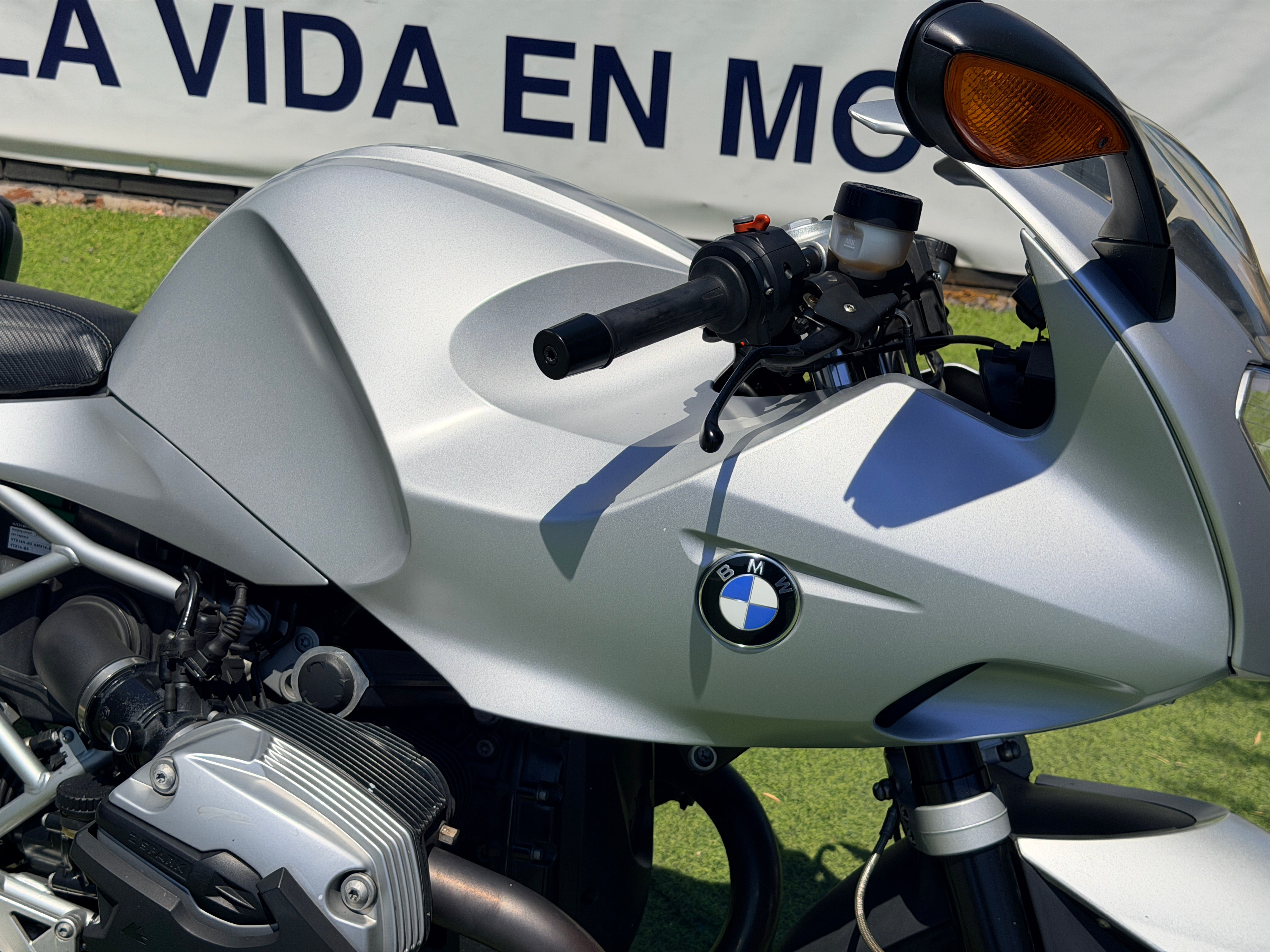 BMW R1200S