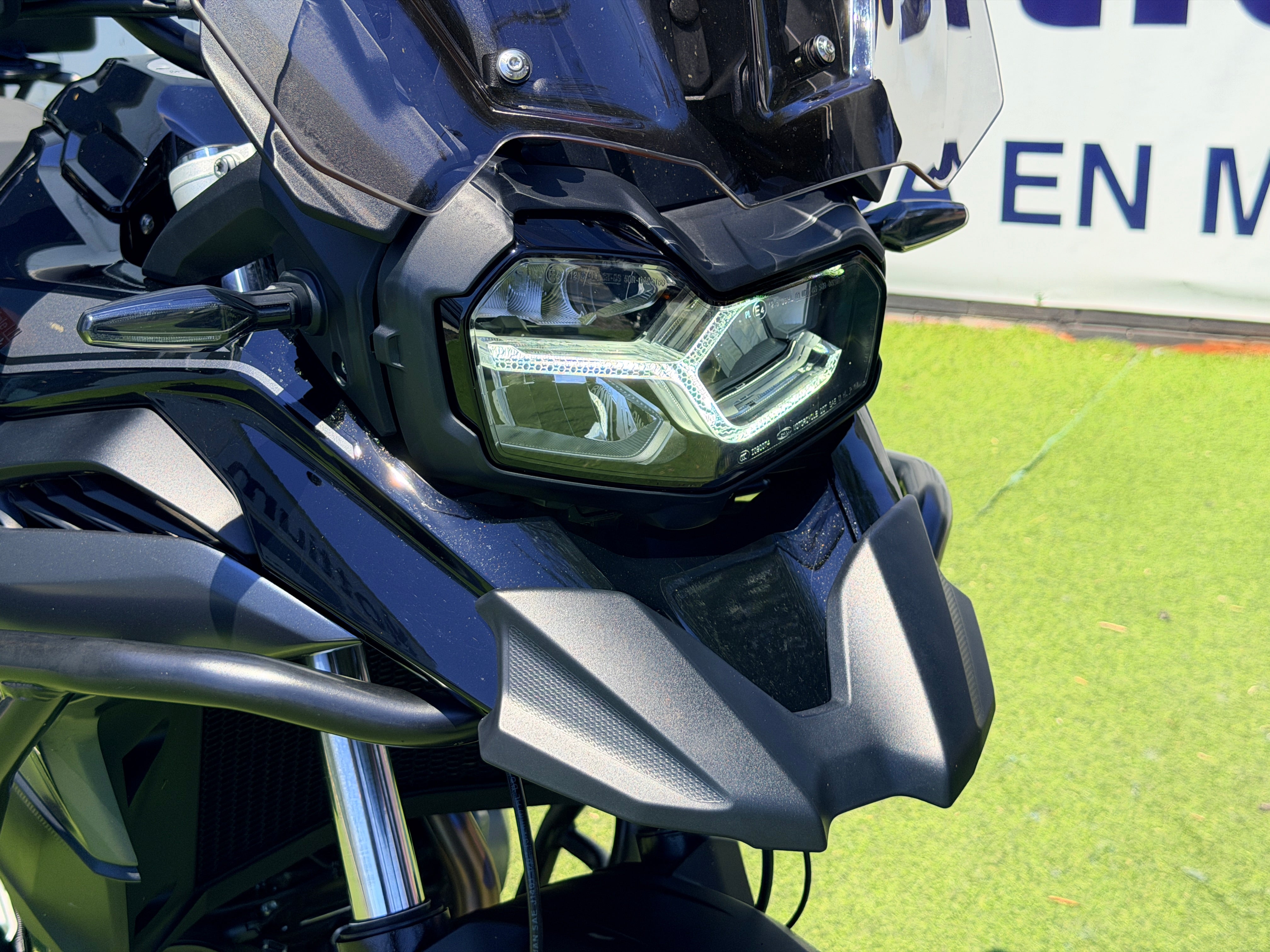 BMW F750GS TRIPLE BLACK