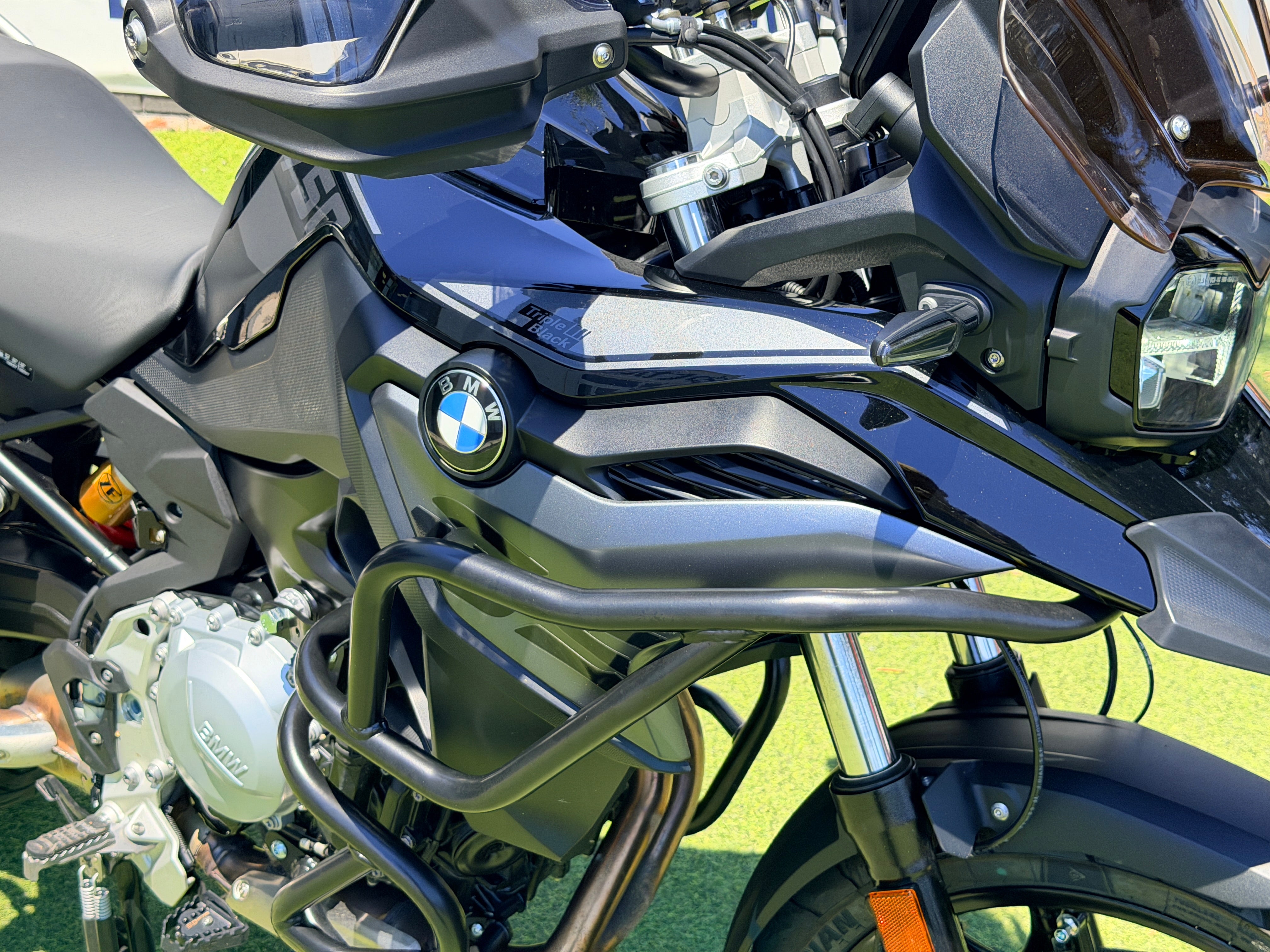 BMW F750GS TRIPLE BLACK