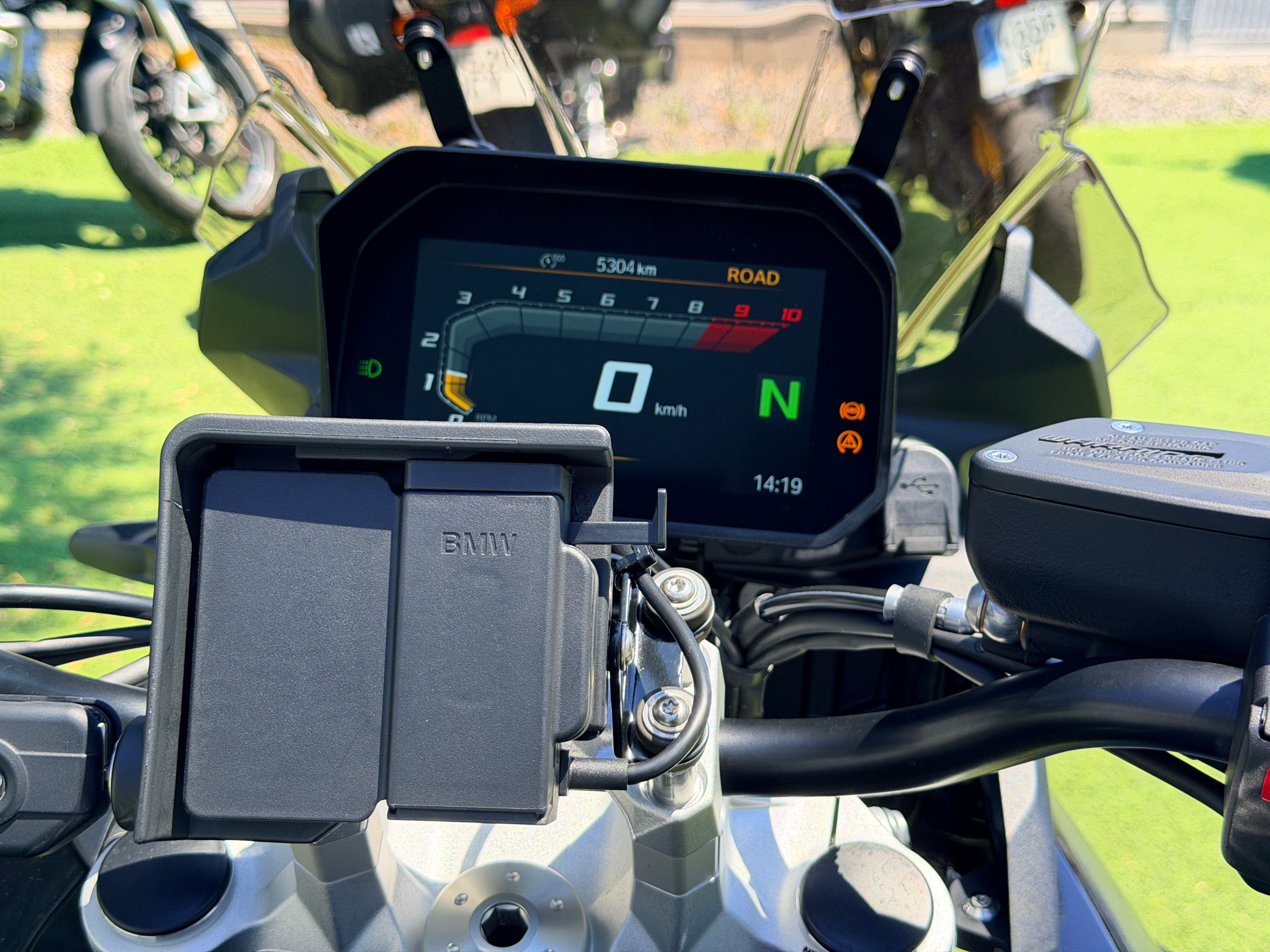BMW F750GS TRIPLE BLACK