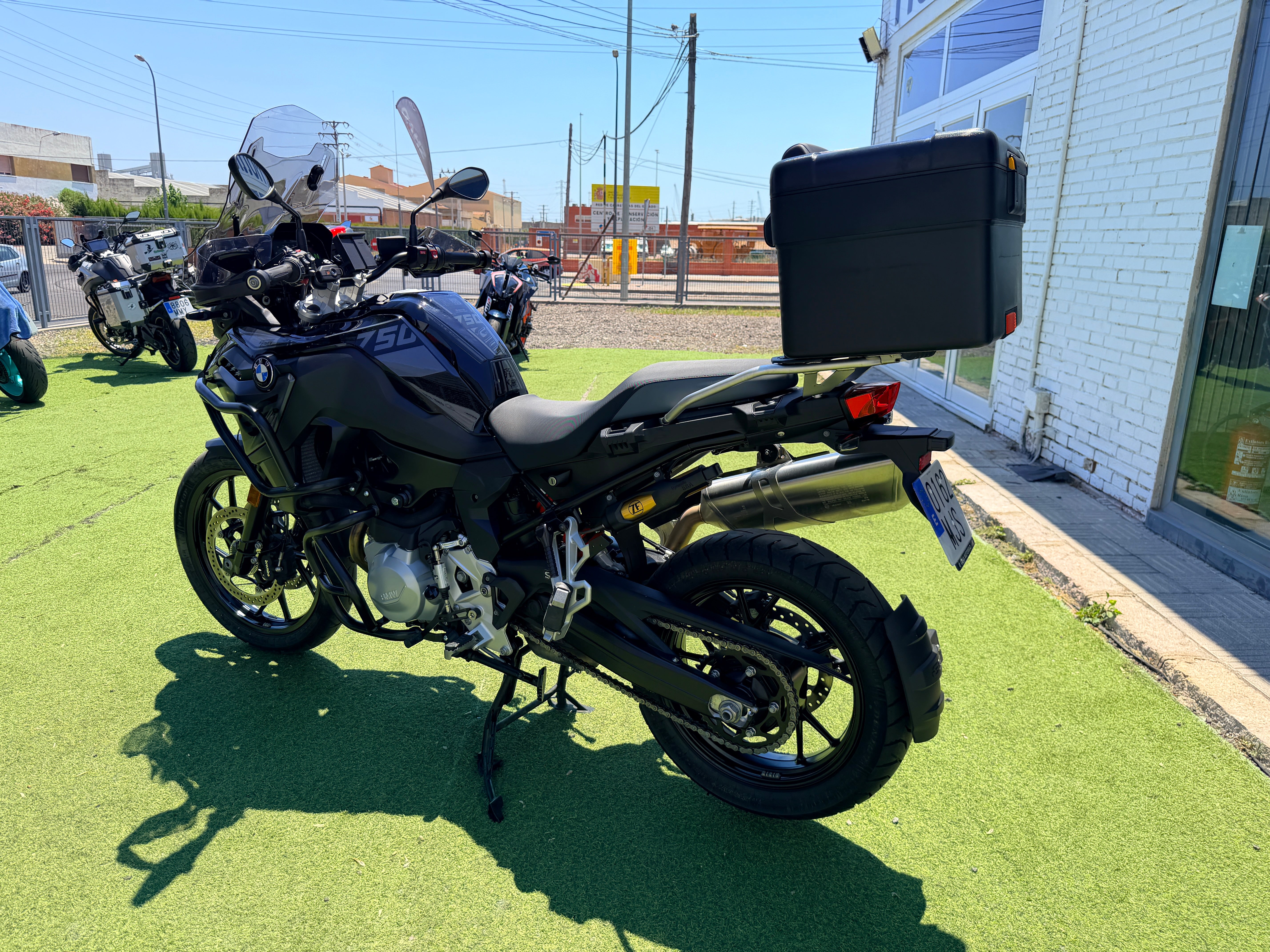 BMW F750GS TRIPLE BLACK