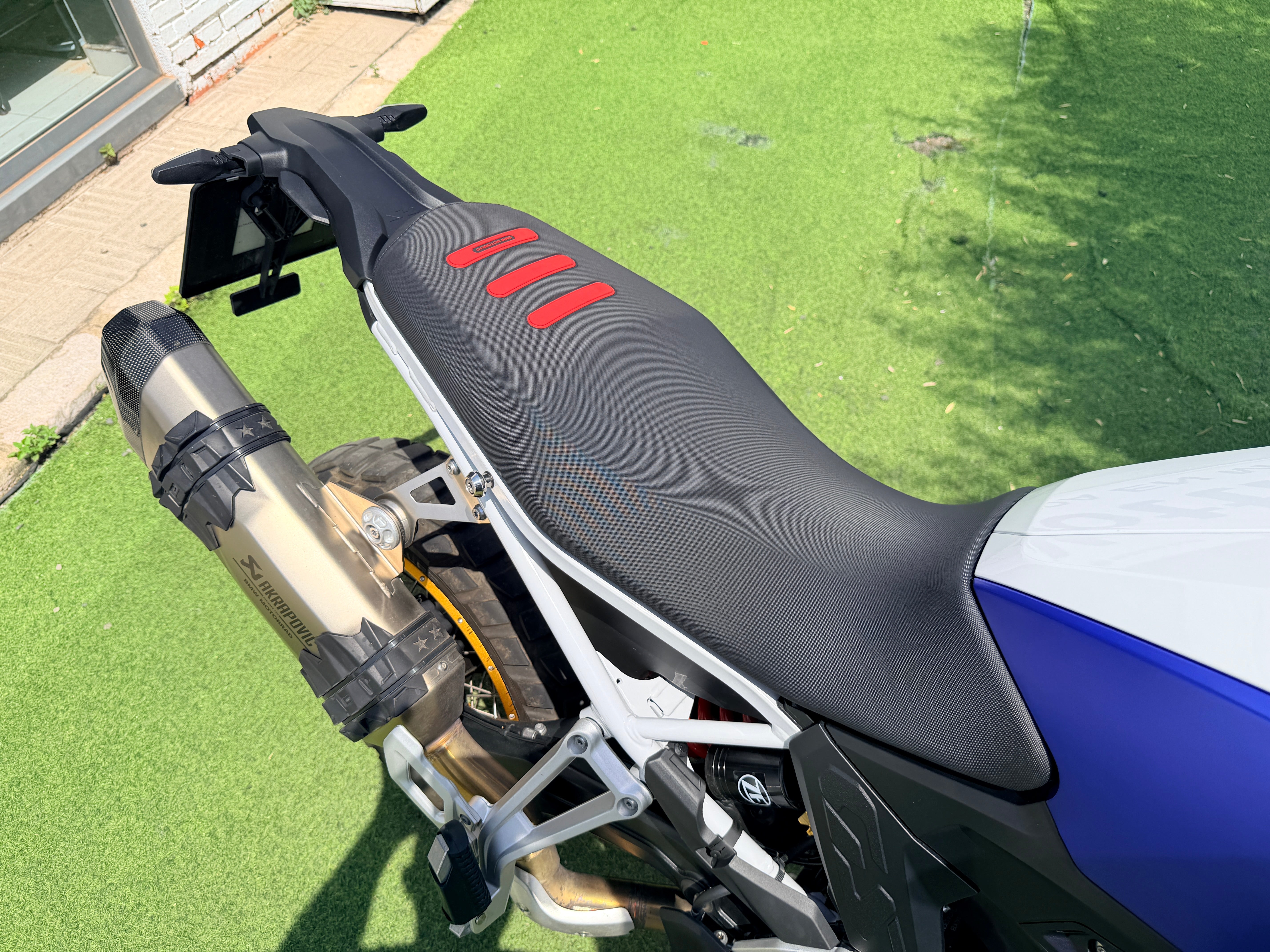 BMW F900GS