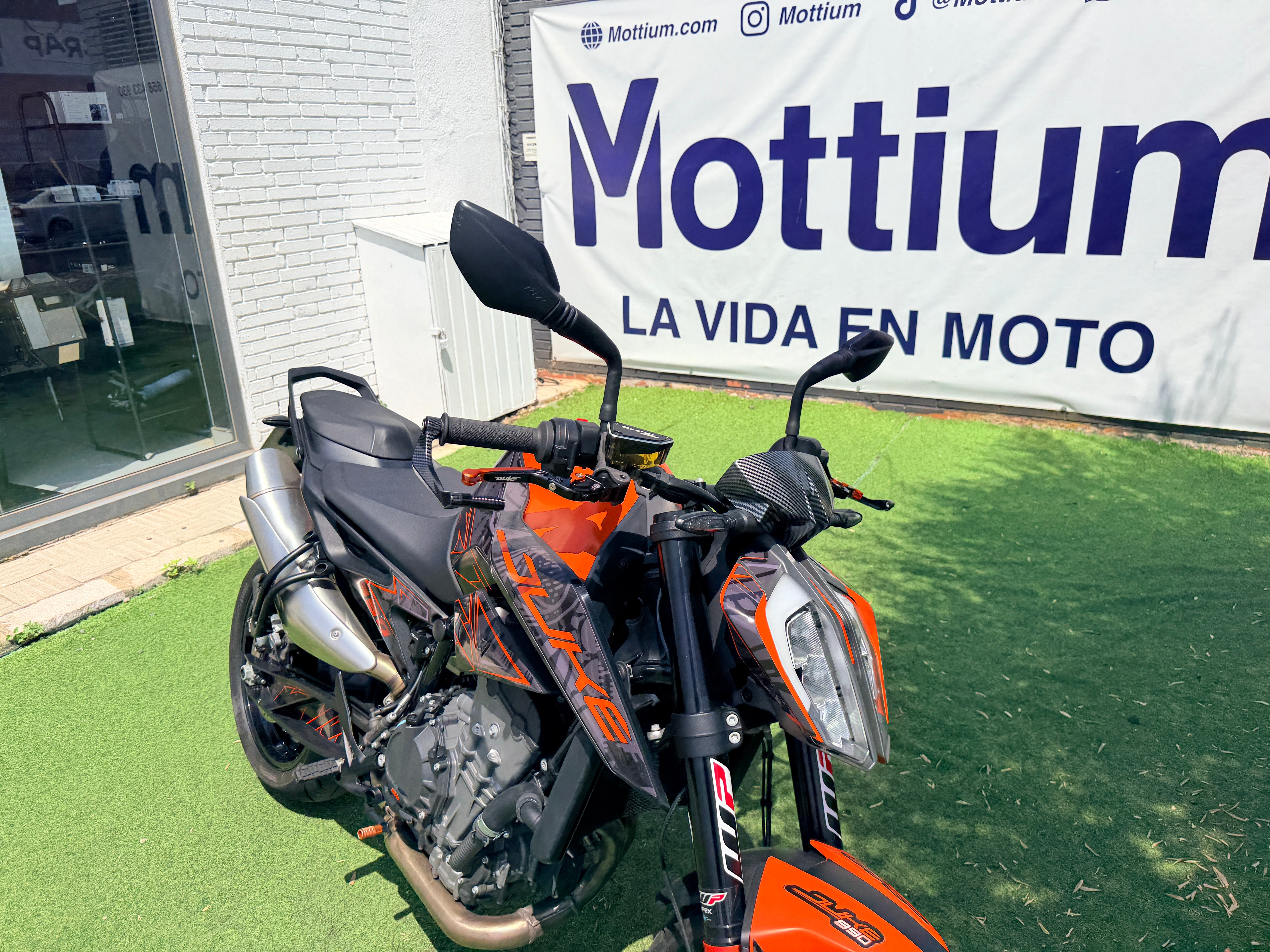 KTM 890 DUKE L (CARNET A2)