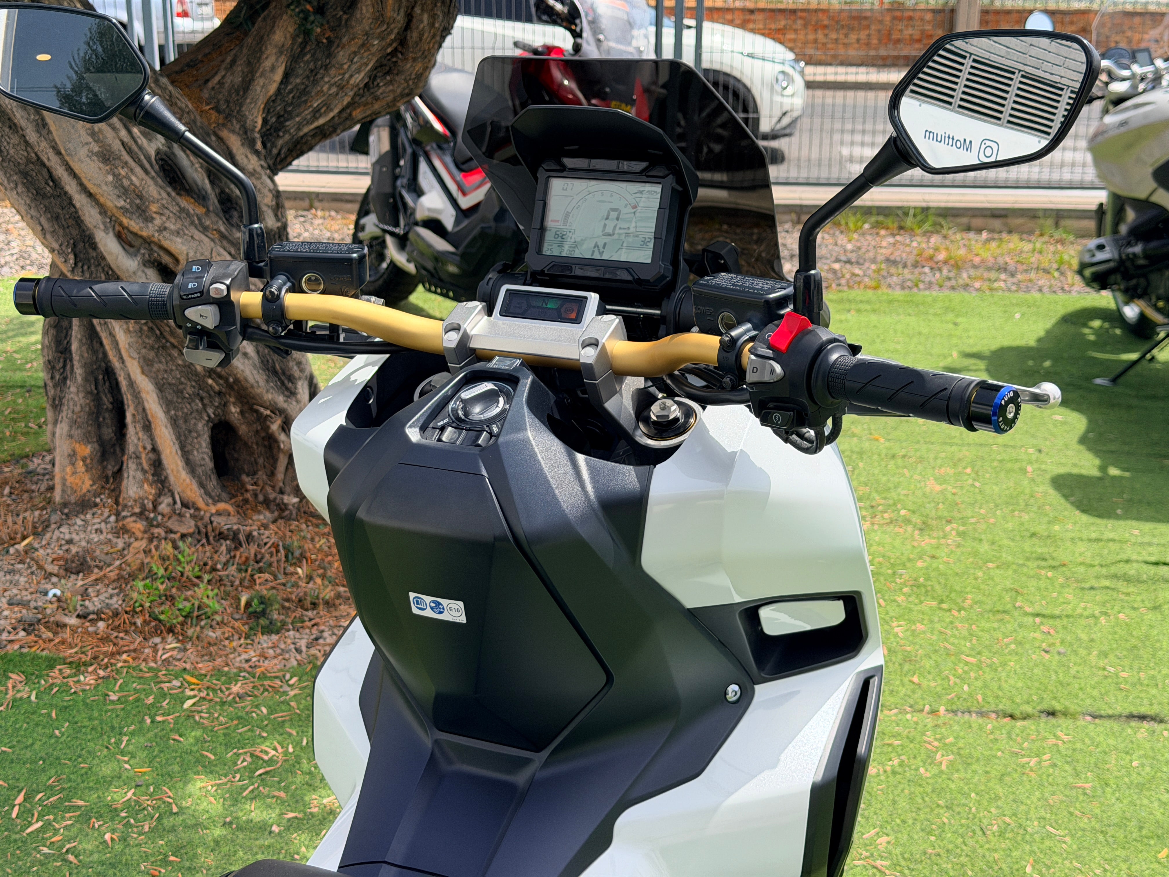 HONDA X-ADV 750