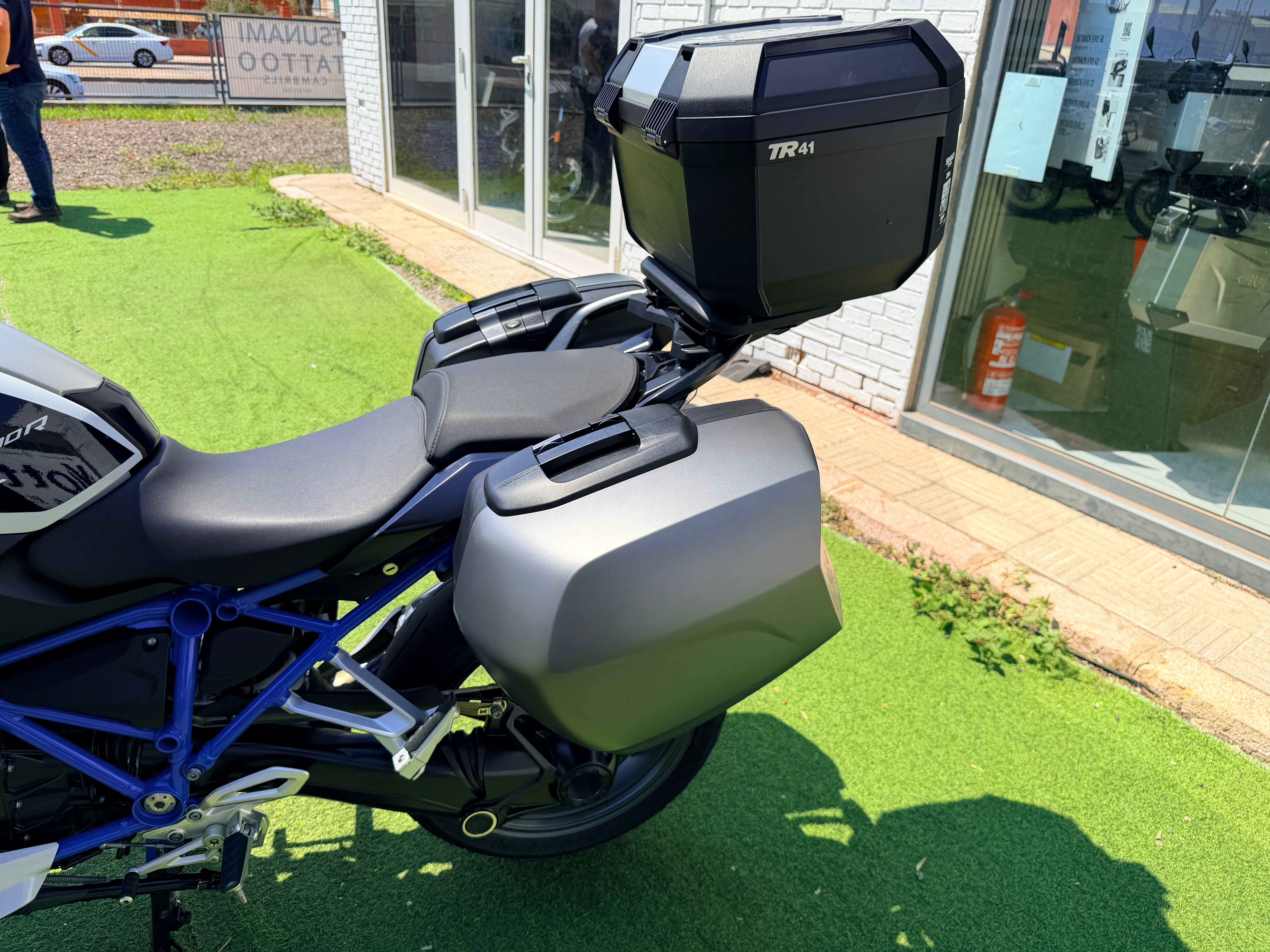 BMW R1200R