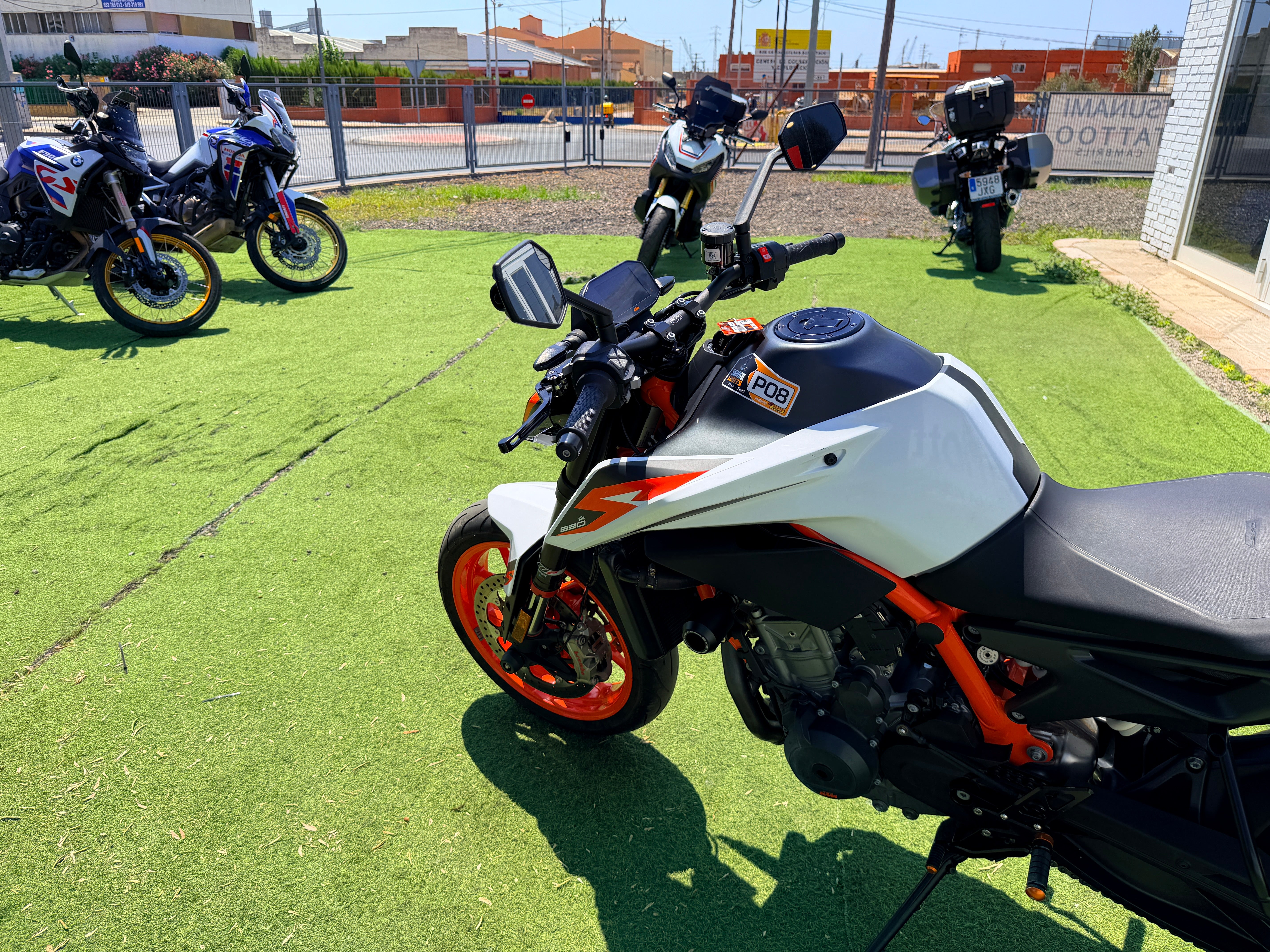 KTM 890 DUKE R