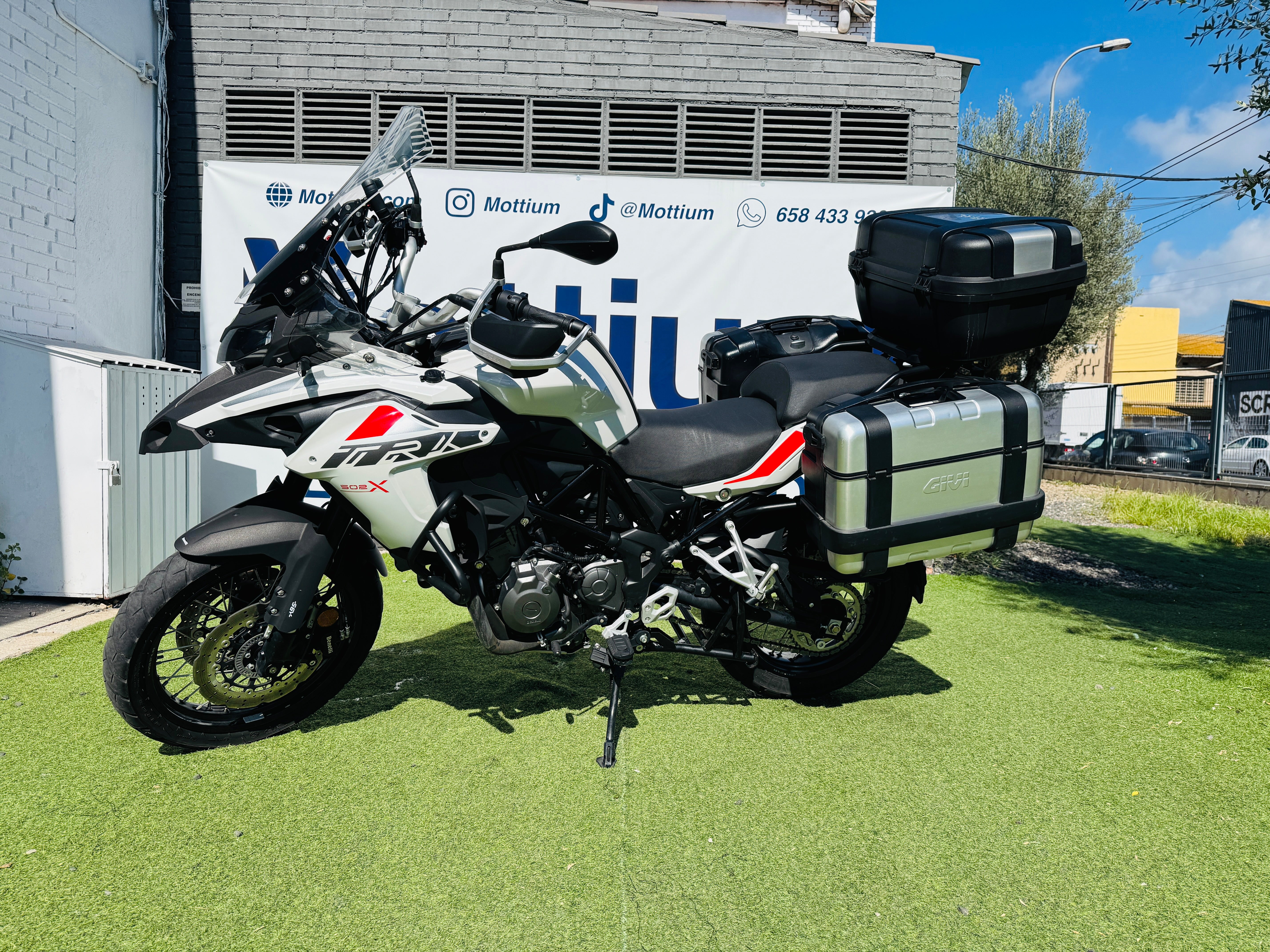 BENELLI TRK 502X