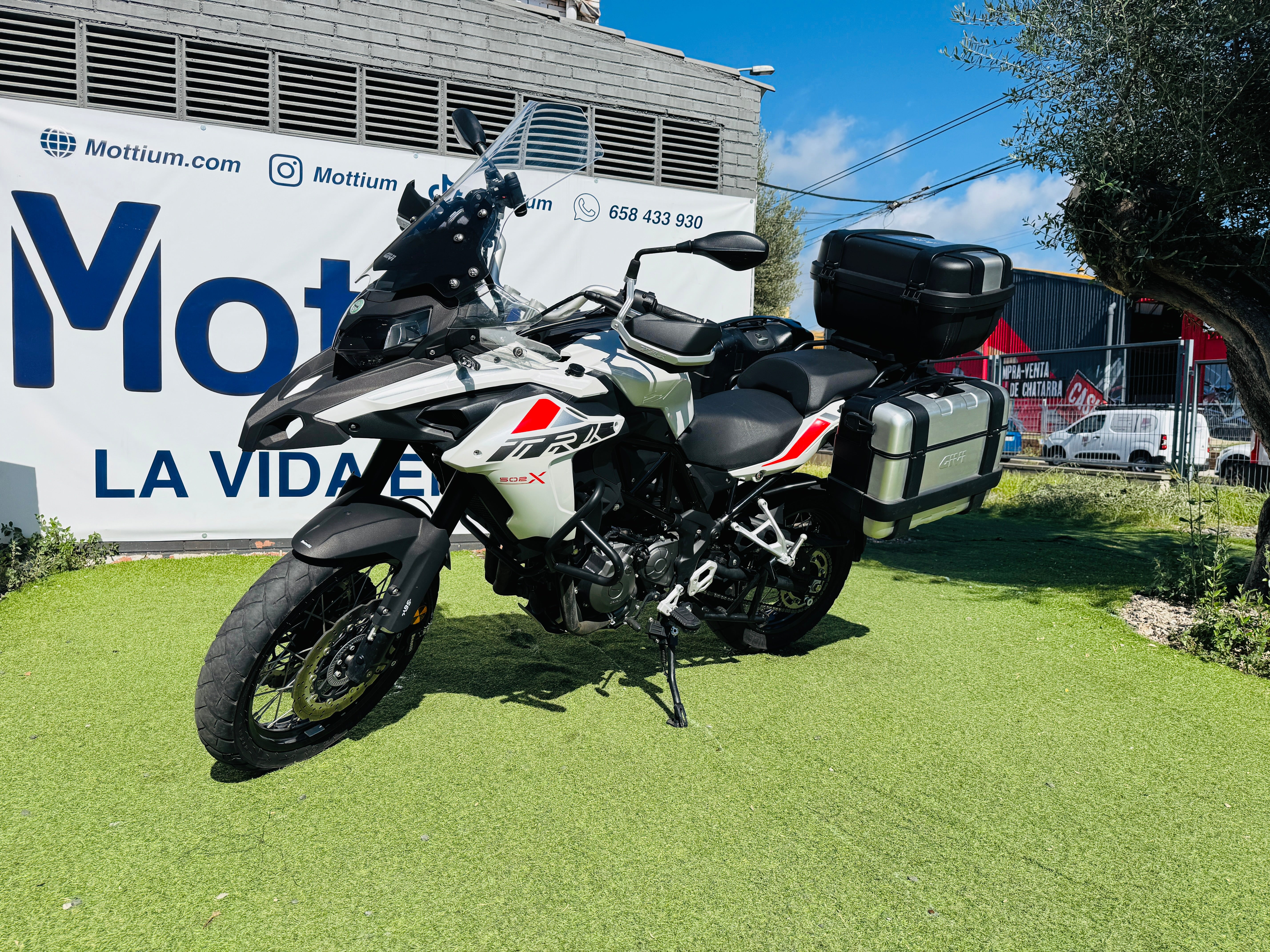 BENELLI TRK 502X