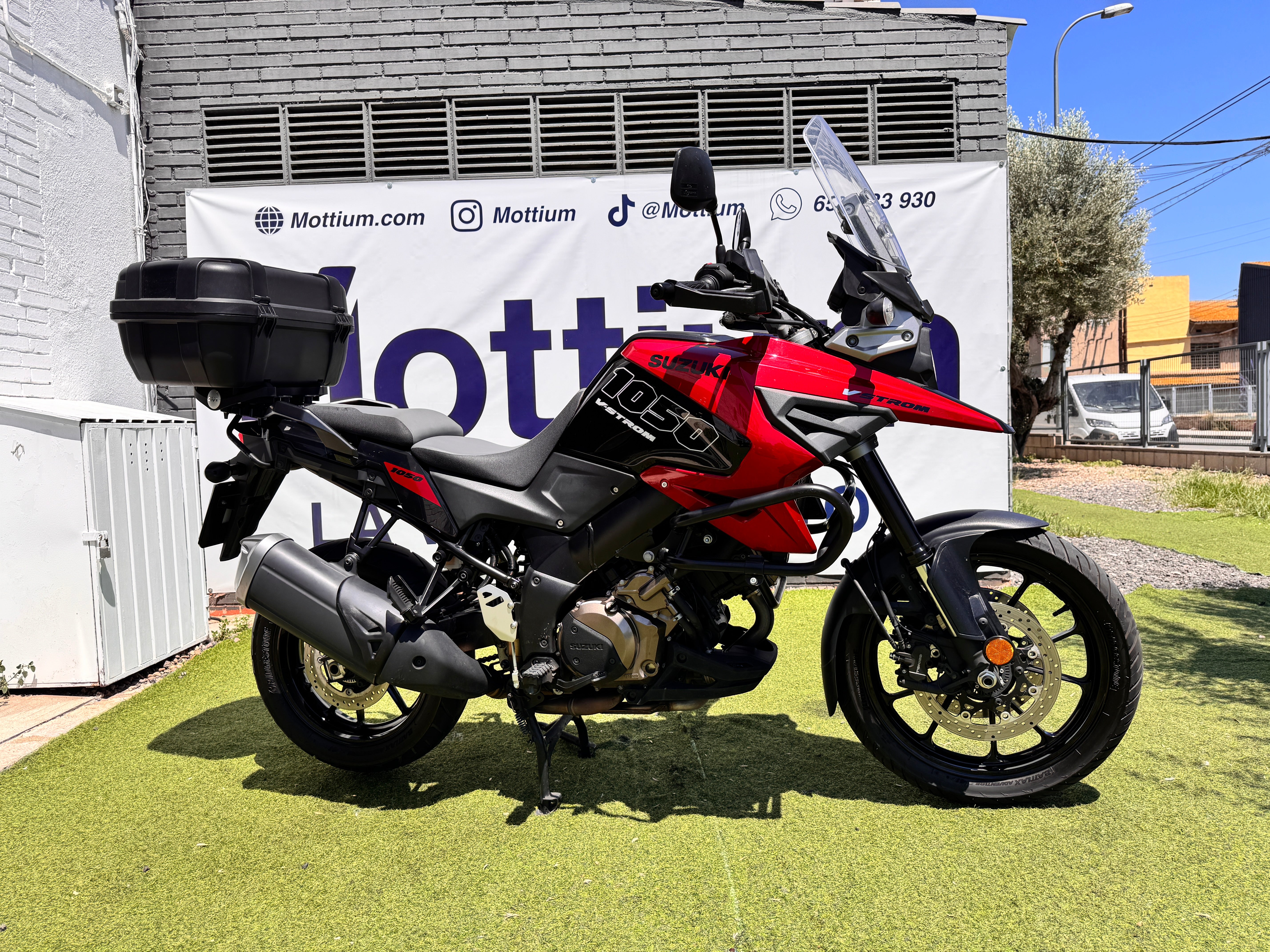 SUZUKI V-STROM 1050