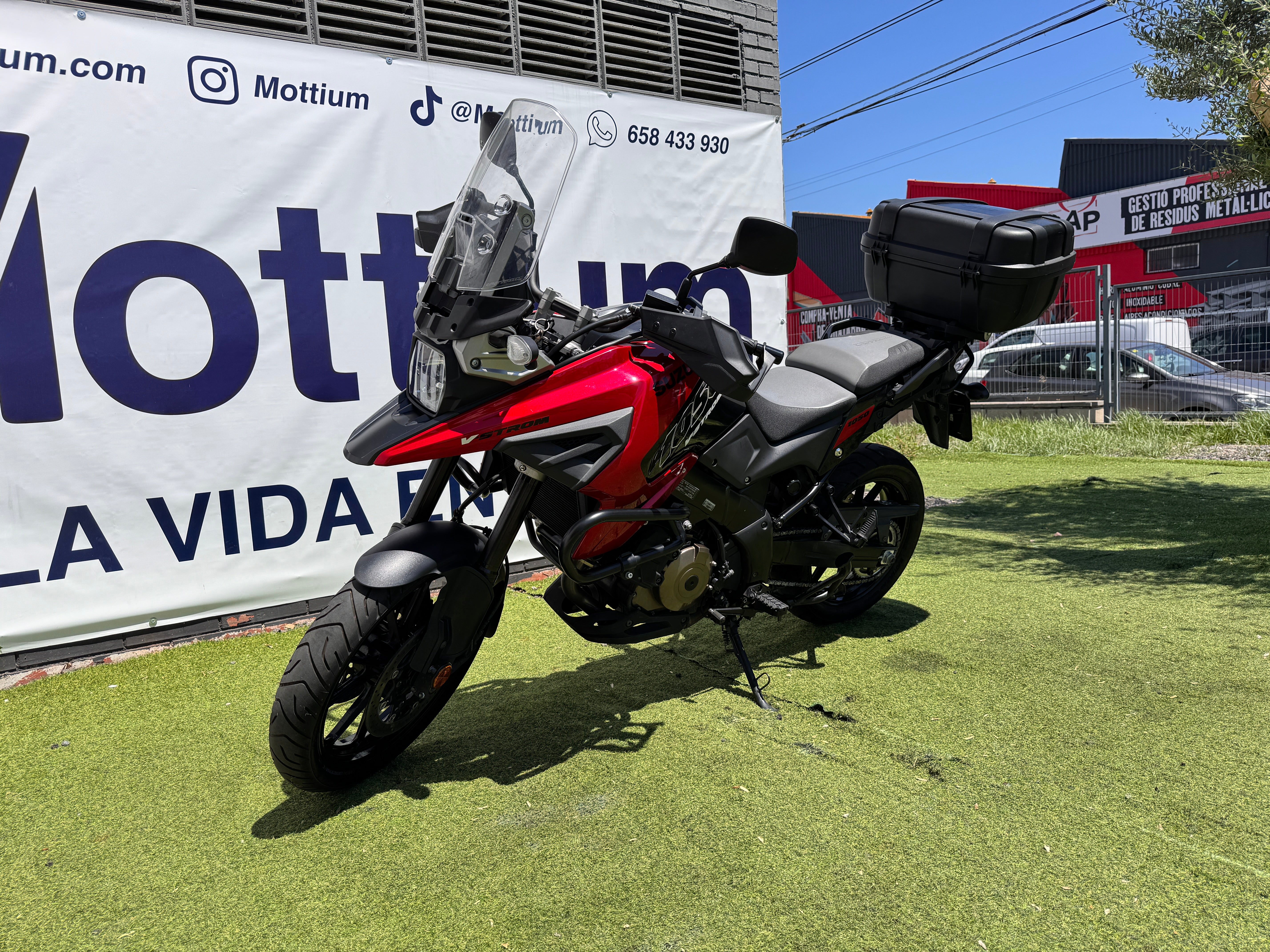 SUZUKI V-STROM 1050