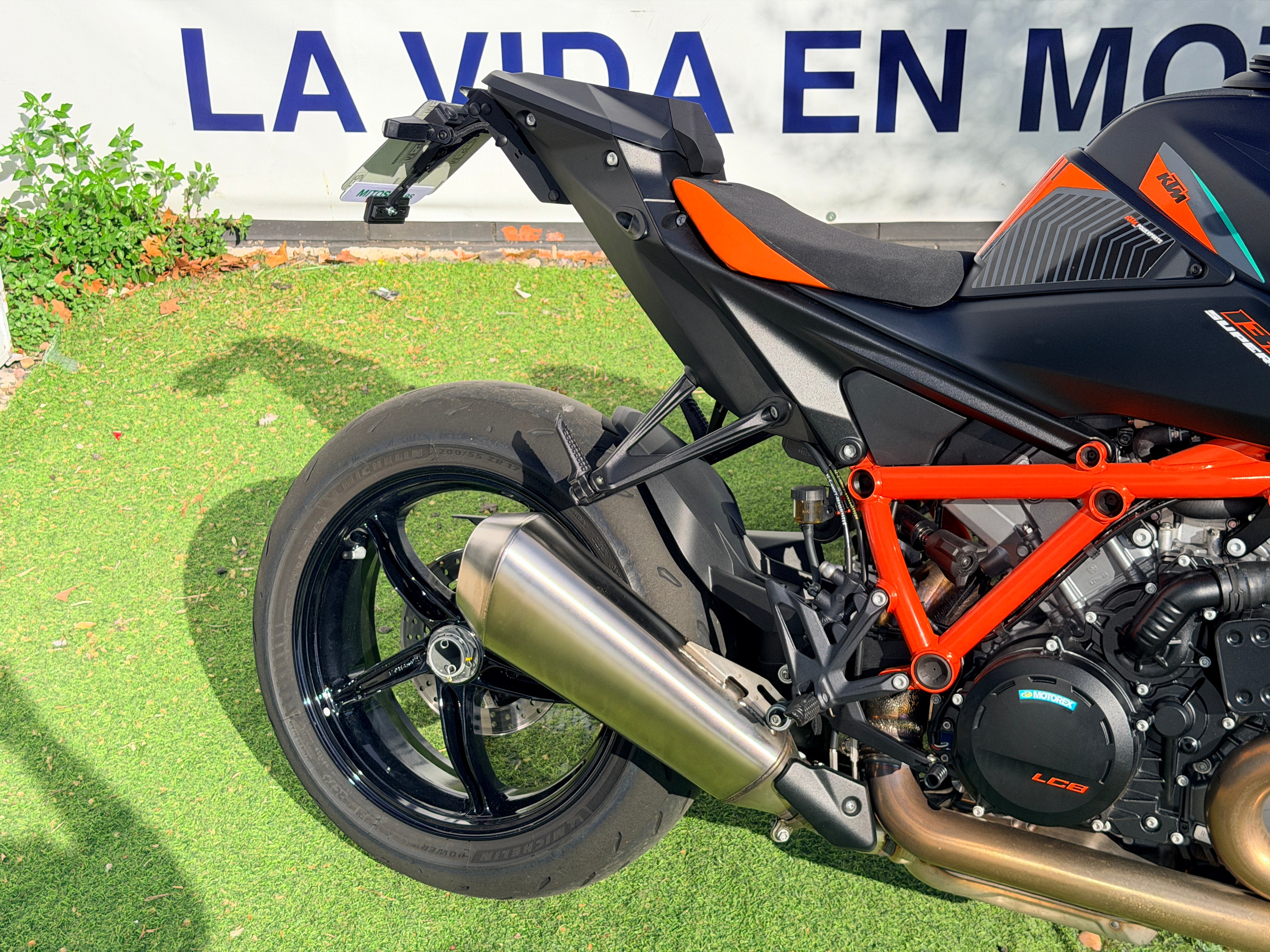 KTM 1390 SUPER DUKE R