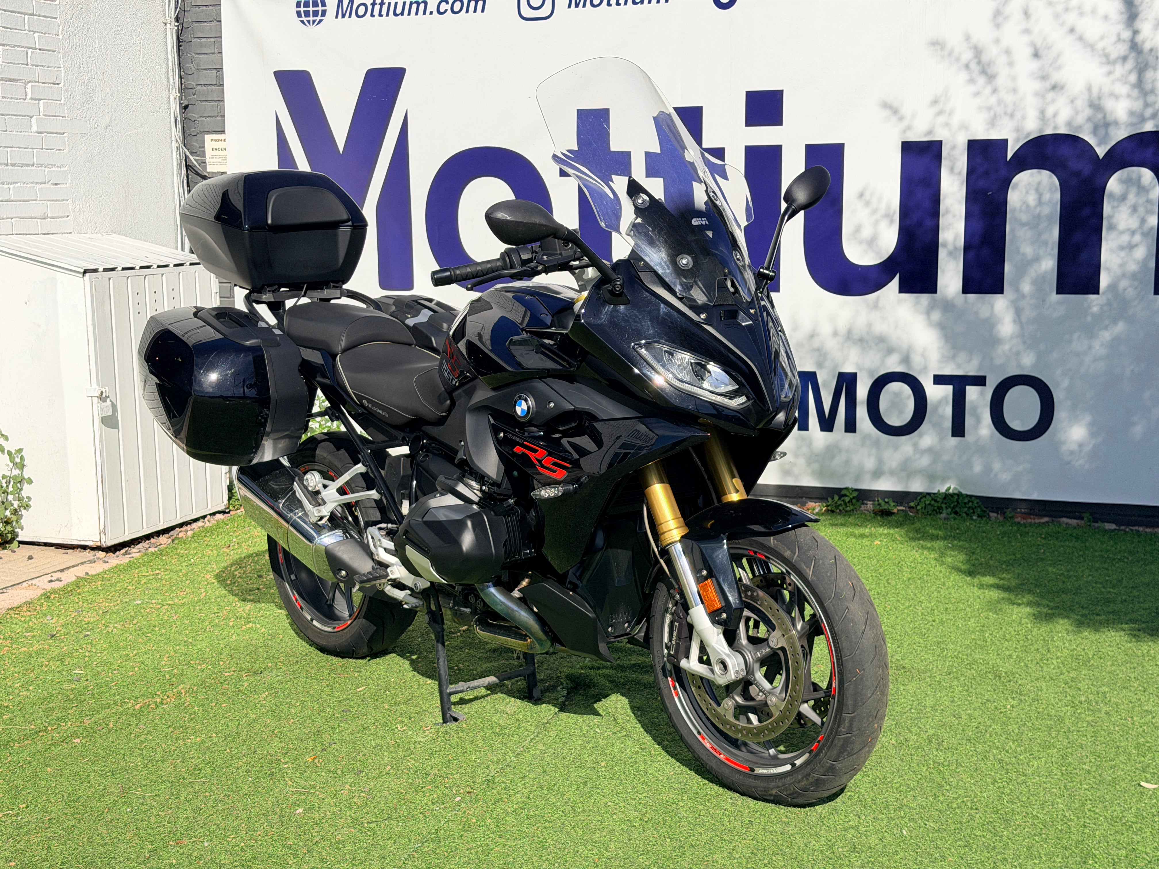 BMW R1250RS TRIPLEBLACK