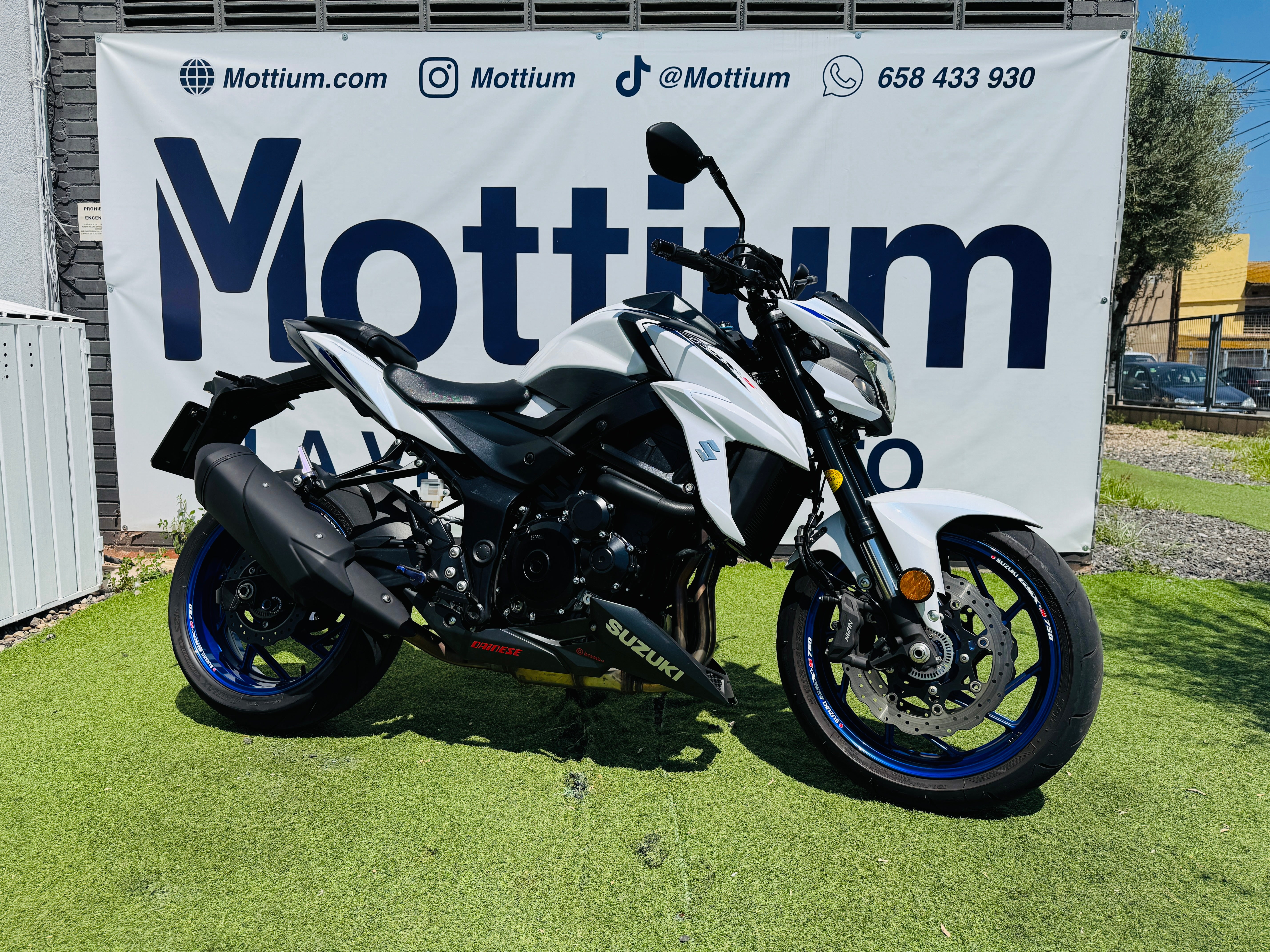 SUZUKI GSX-S 750