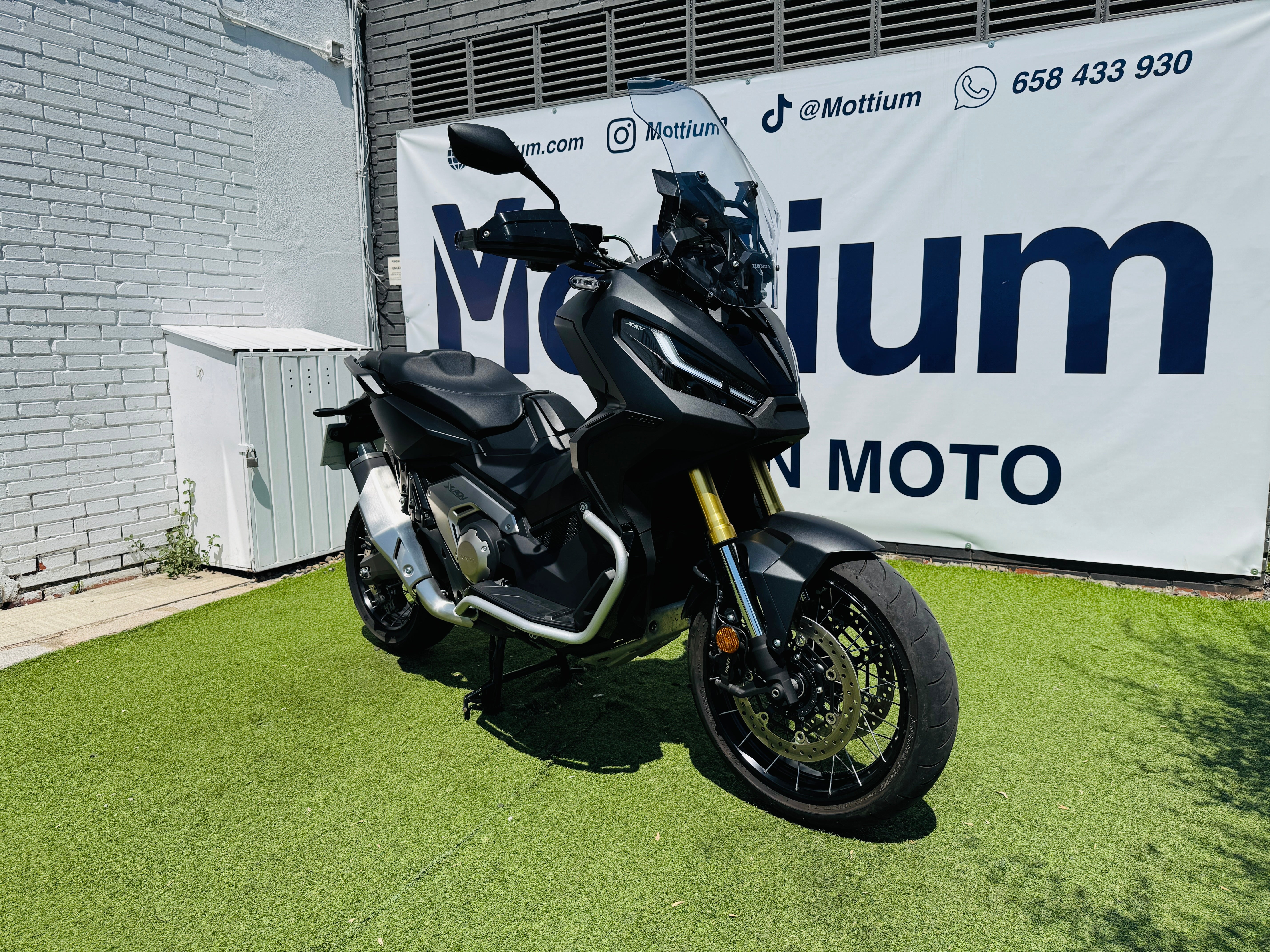 HONDA X-ADV 750