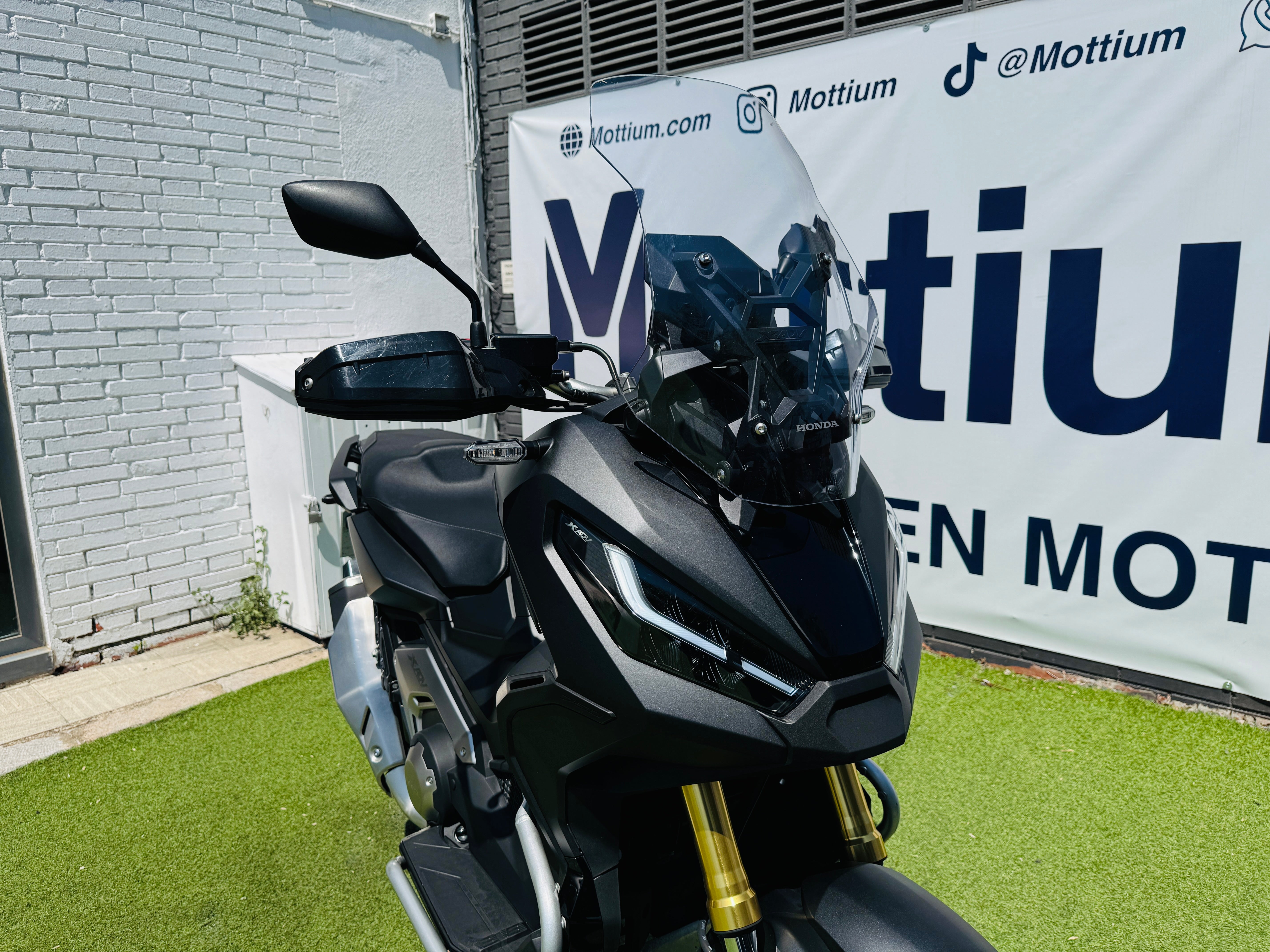 HONDA X-ADV 750