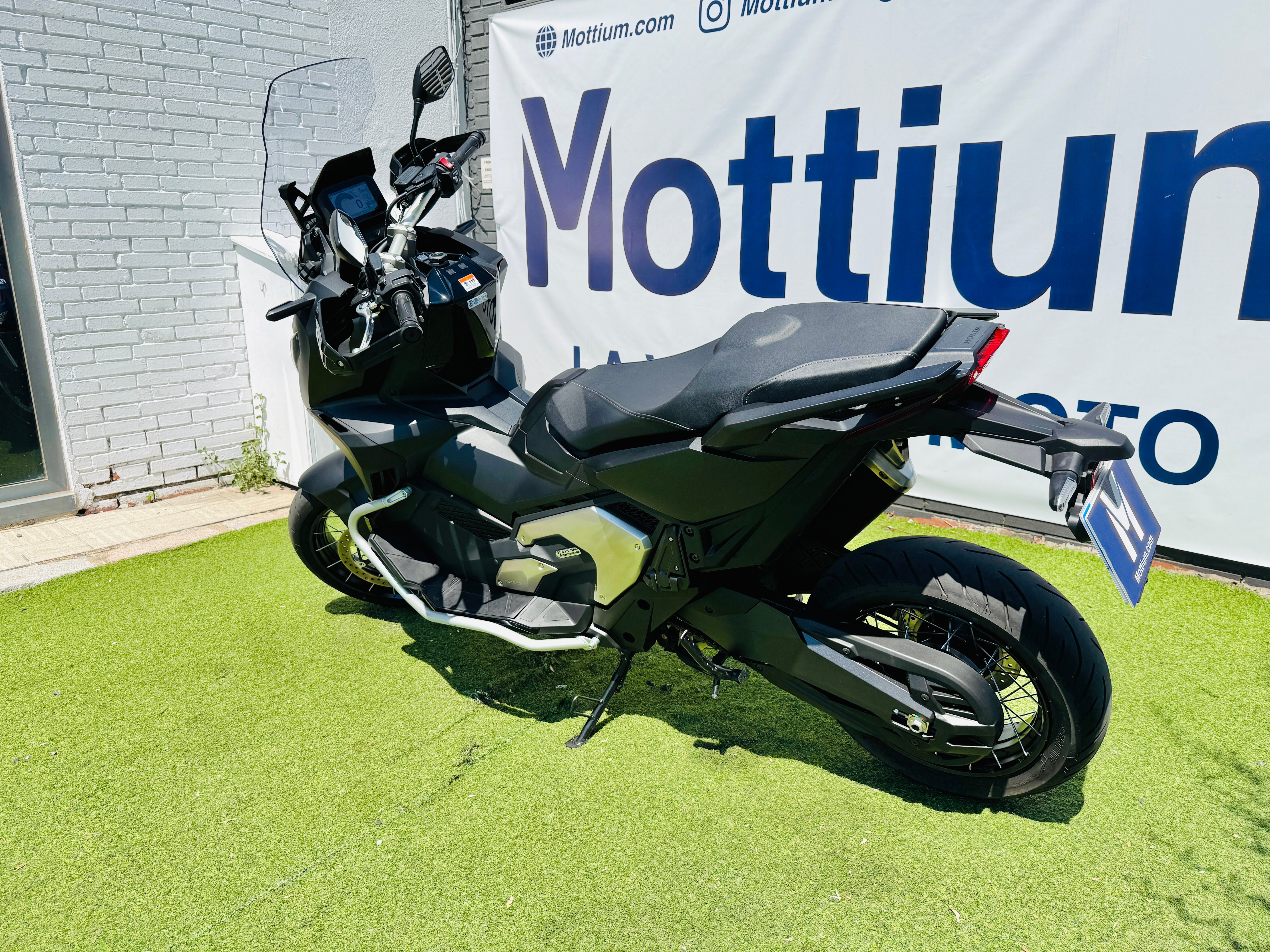 HONDA X-ADV 750