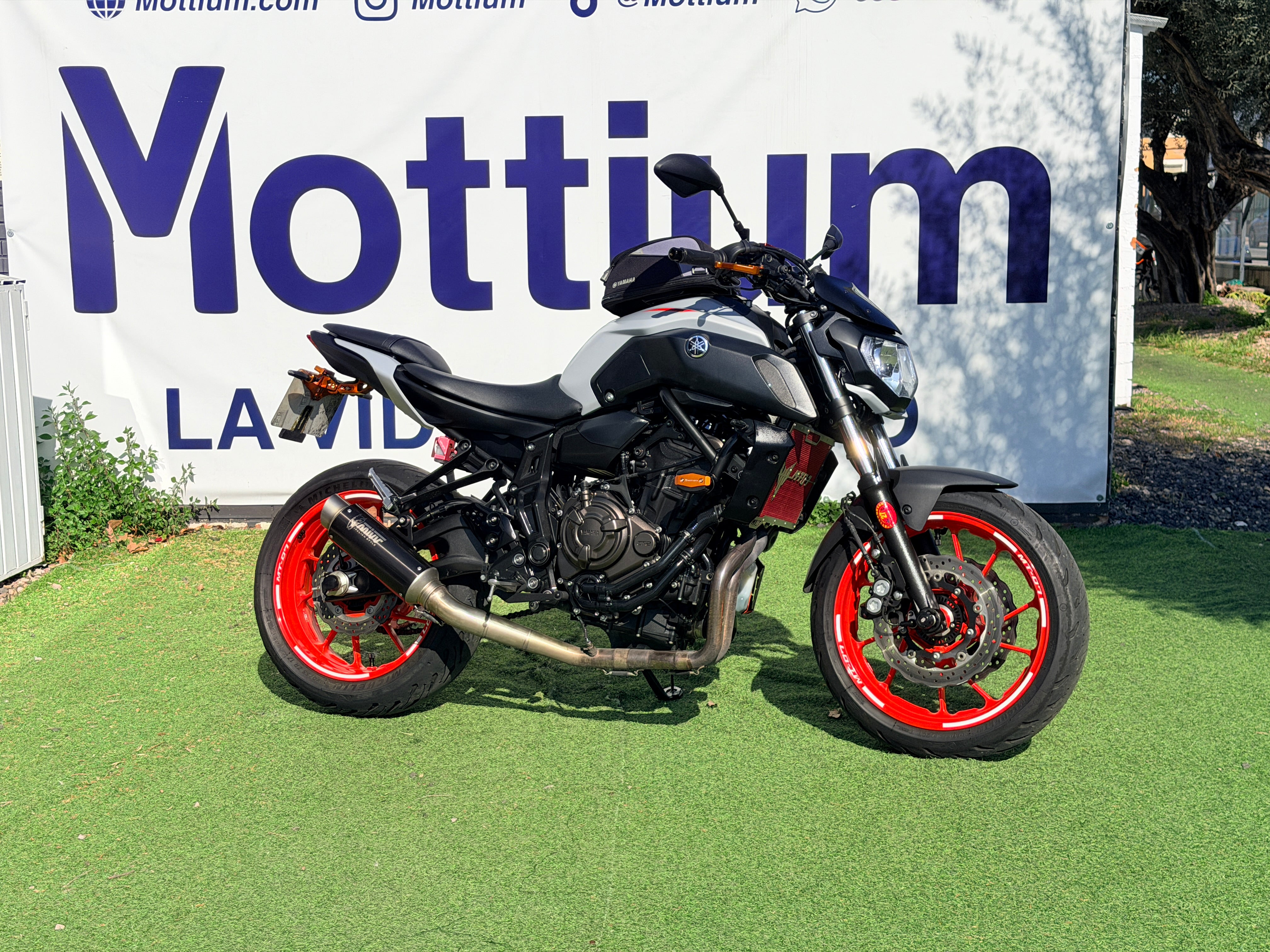 YAMAHA MT-07