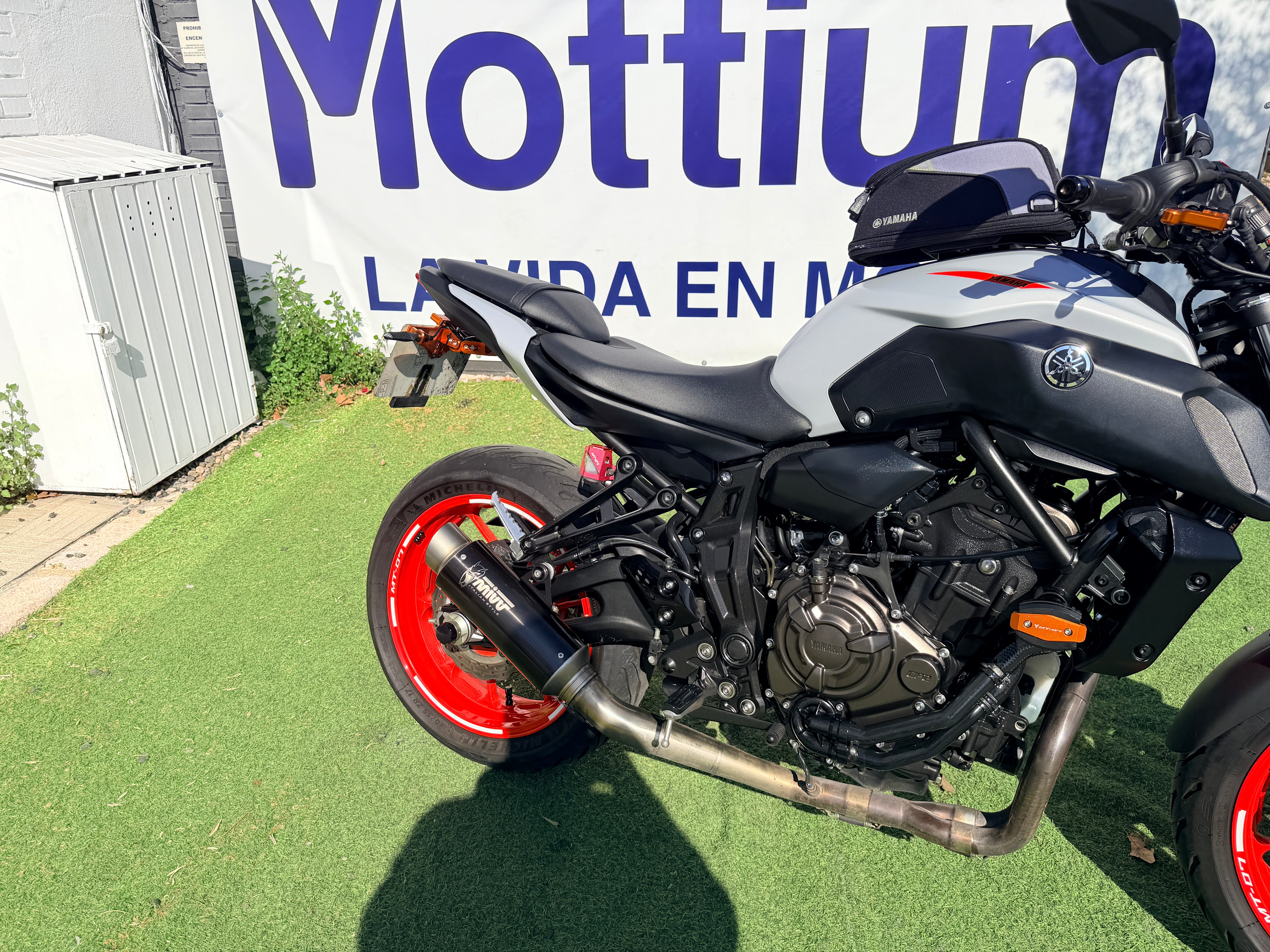 YAMAHA MT-07