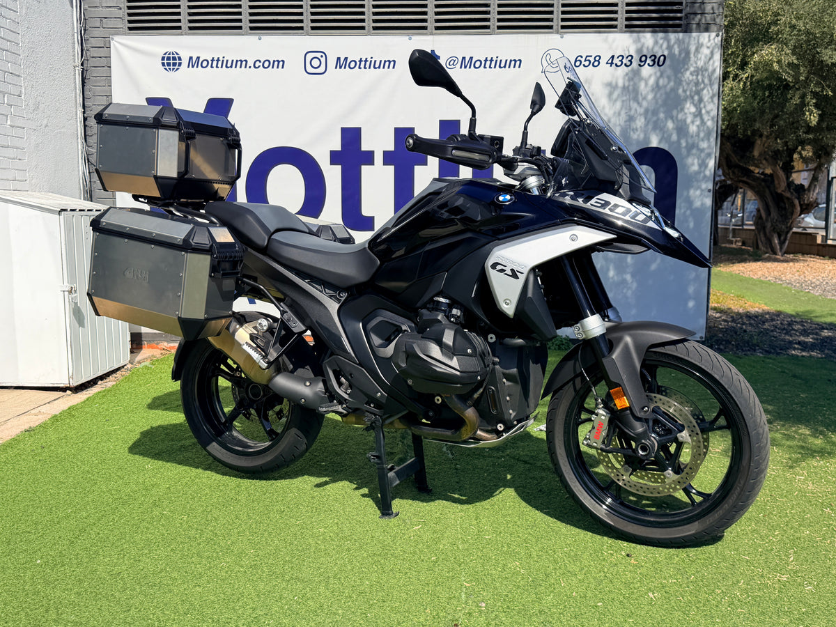 BMW R1300GS TRIPLE BLACK