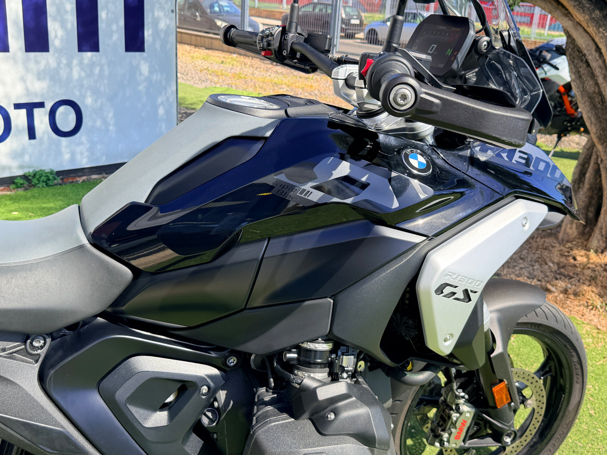 BMW R1300GS TRIPLE BLACK