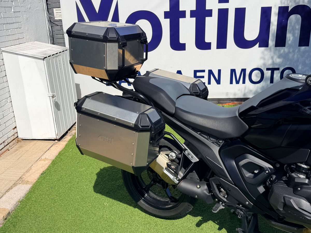 BMW R1300GS TRIPLE BLACK