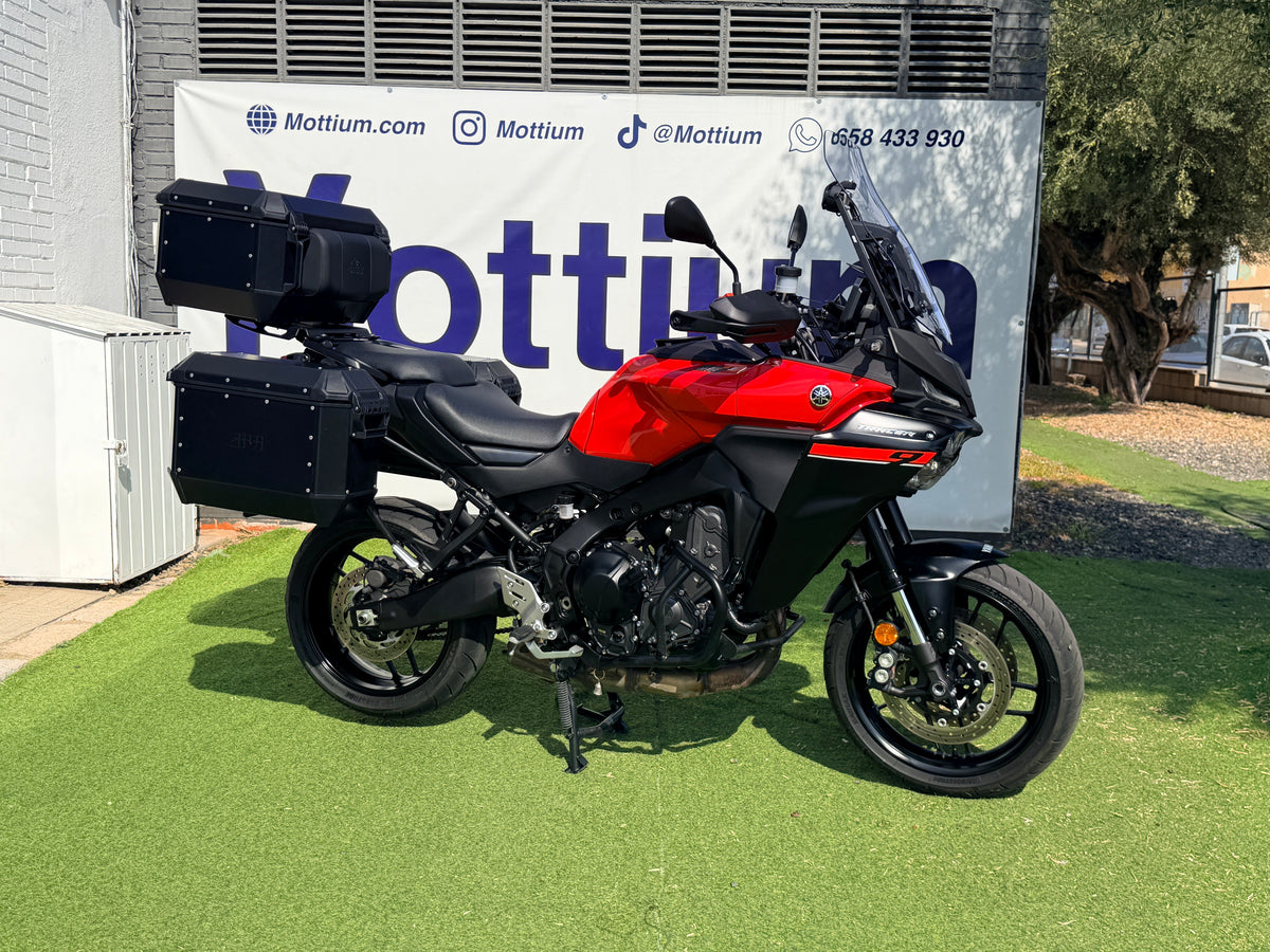 YAMAHA TRACER 9