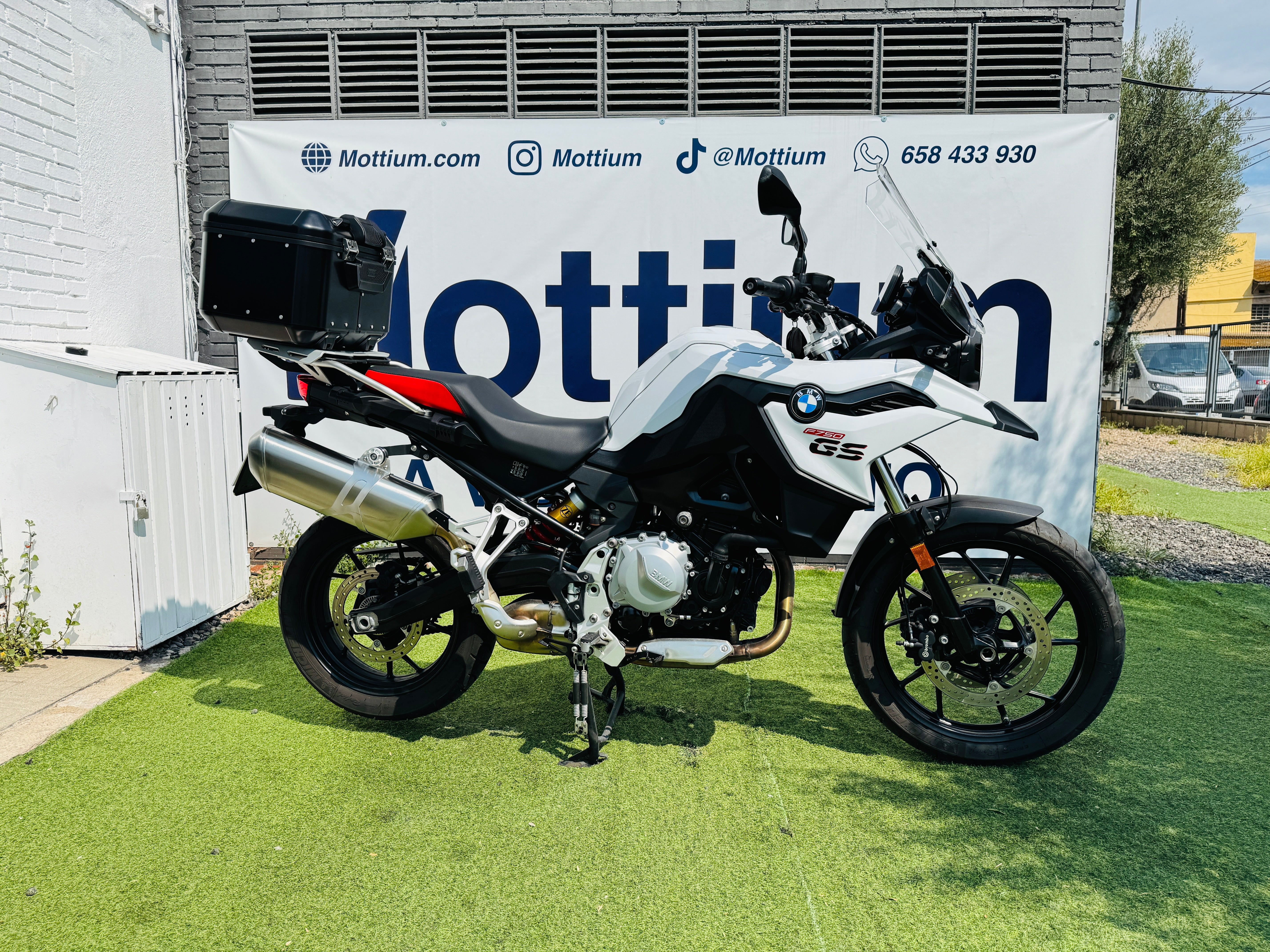 BMW F750GS
