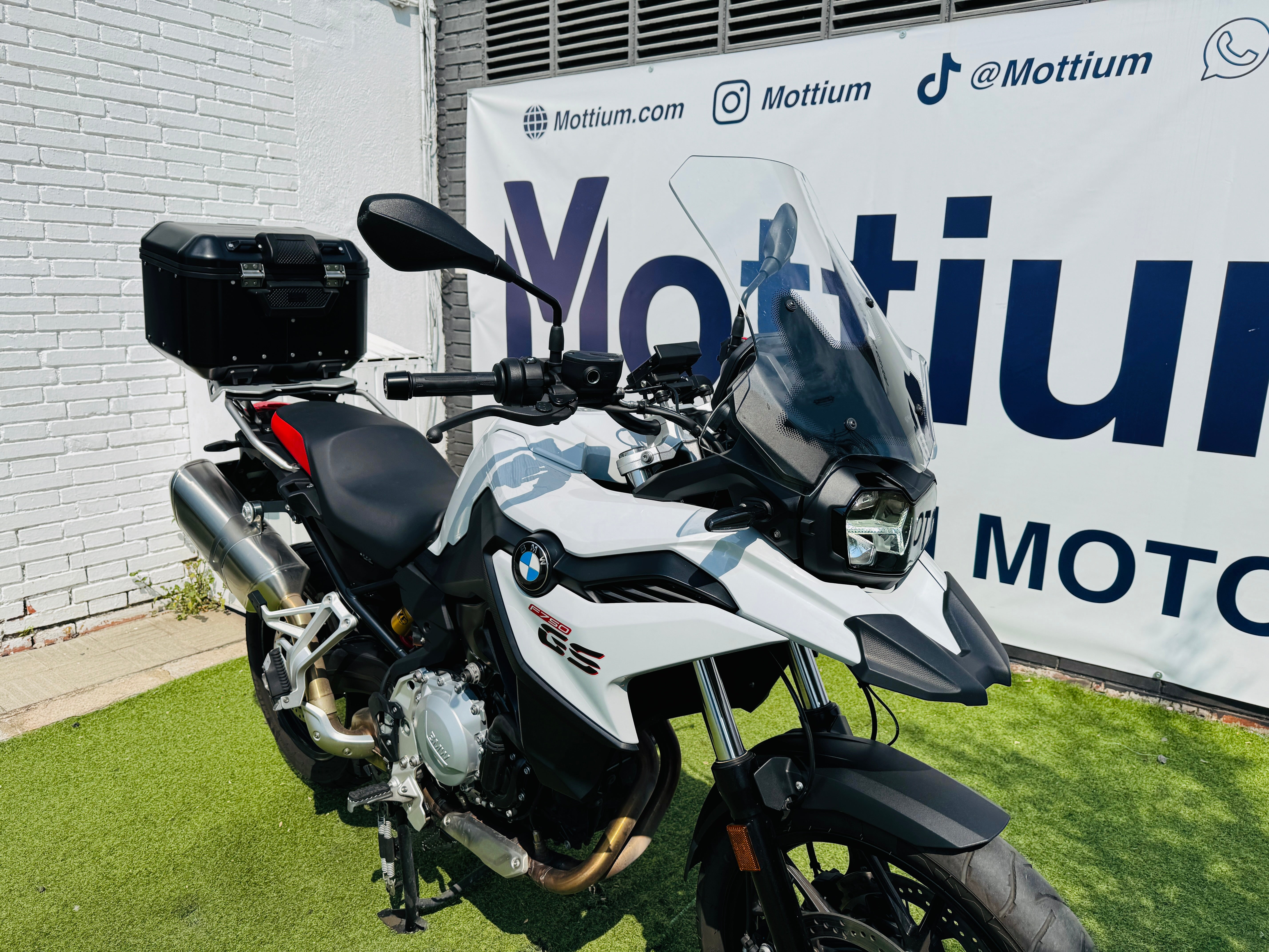 BMW F750GS