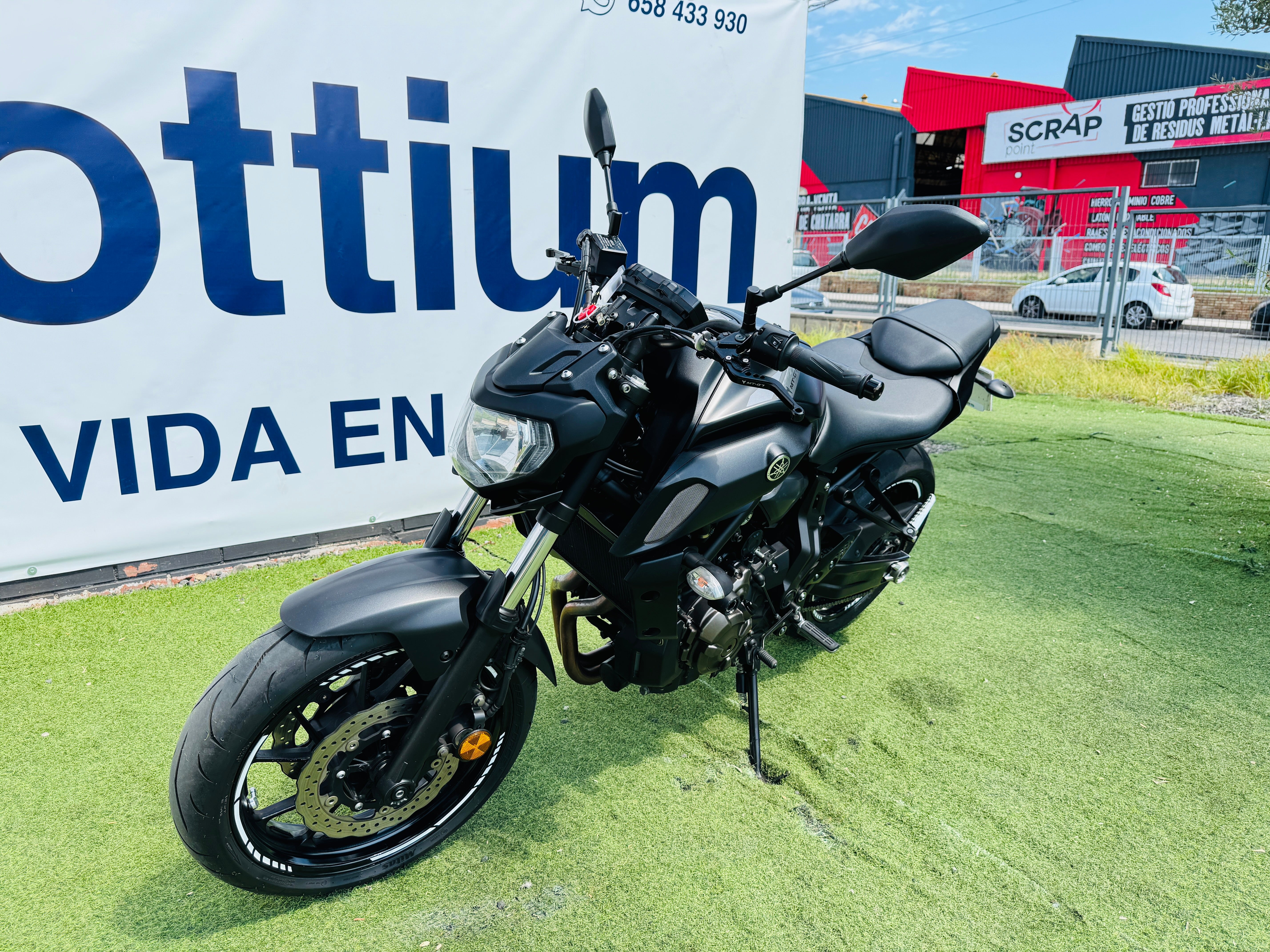 YAMAHA MT07 LIMITADA A2