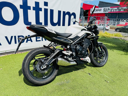 TRIUMPH STREET TRIPLE 765R