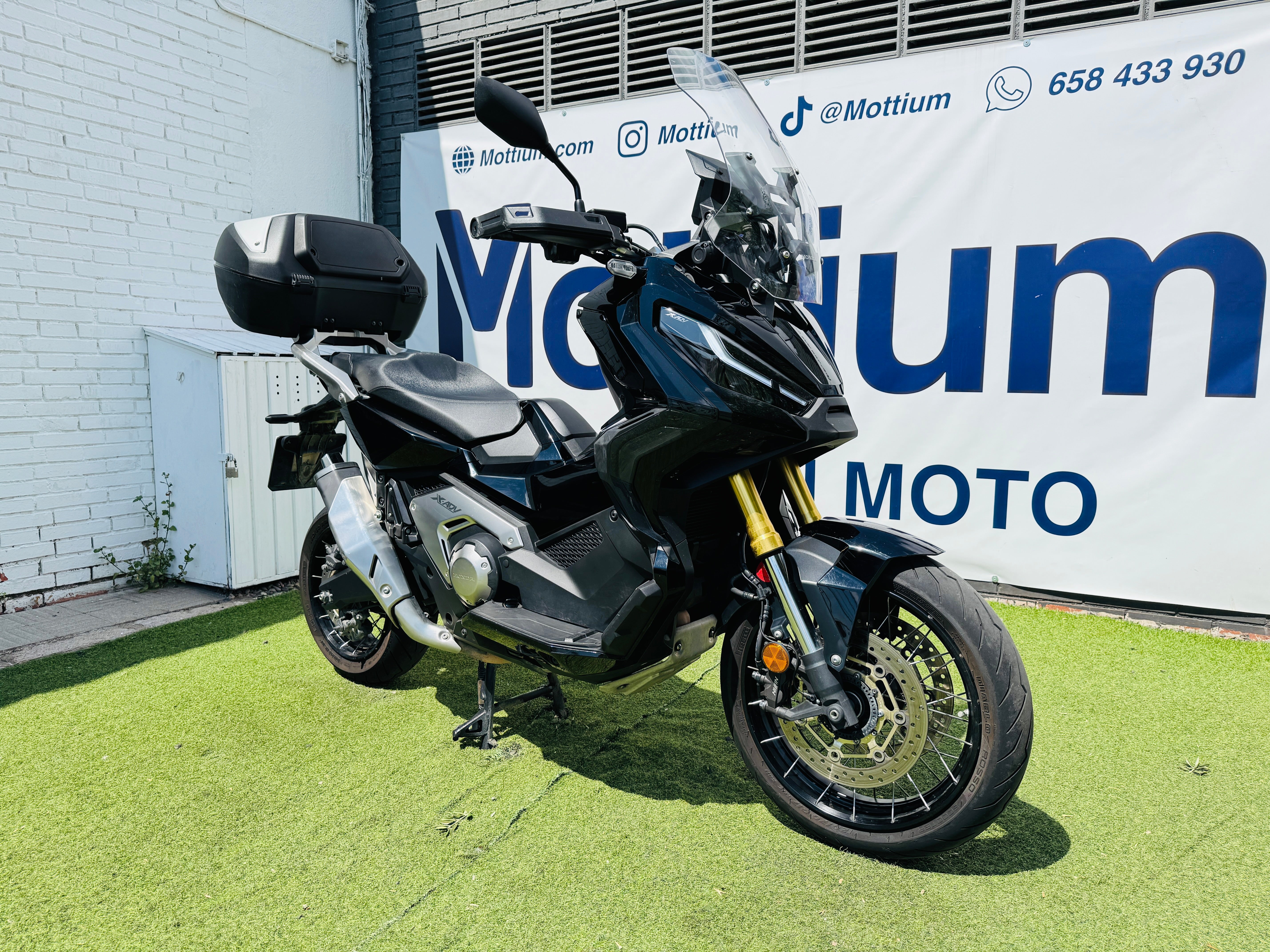 HONDA X-ADV 750