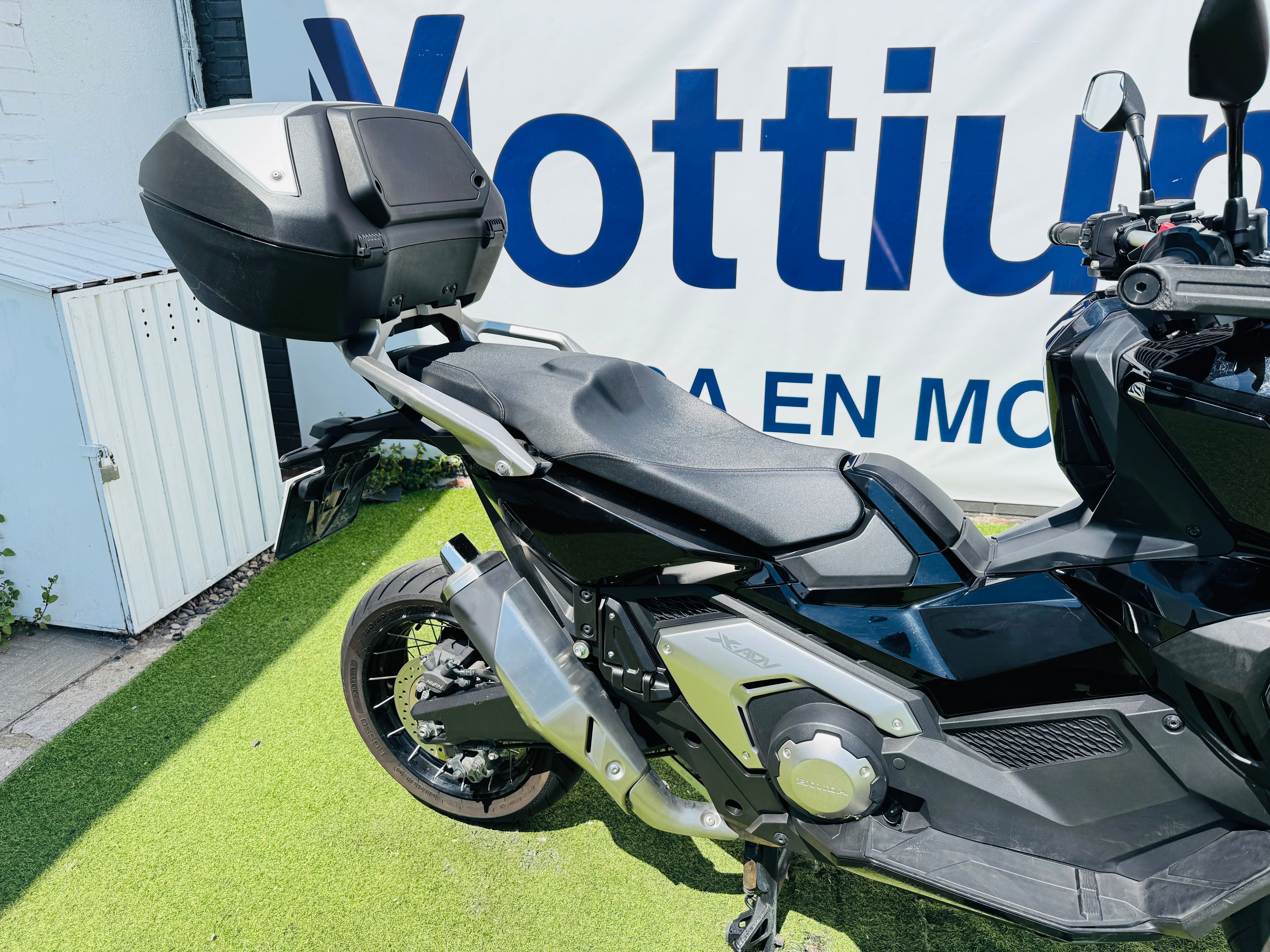 HONDA X-ADV 750