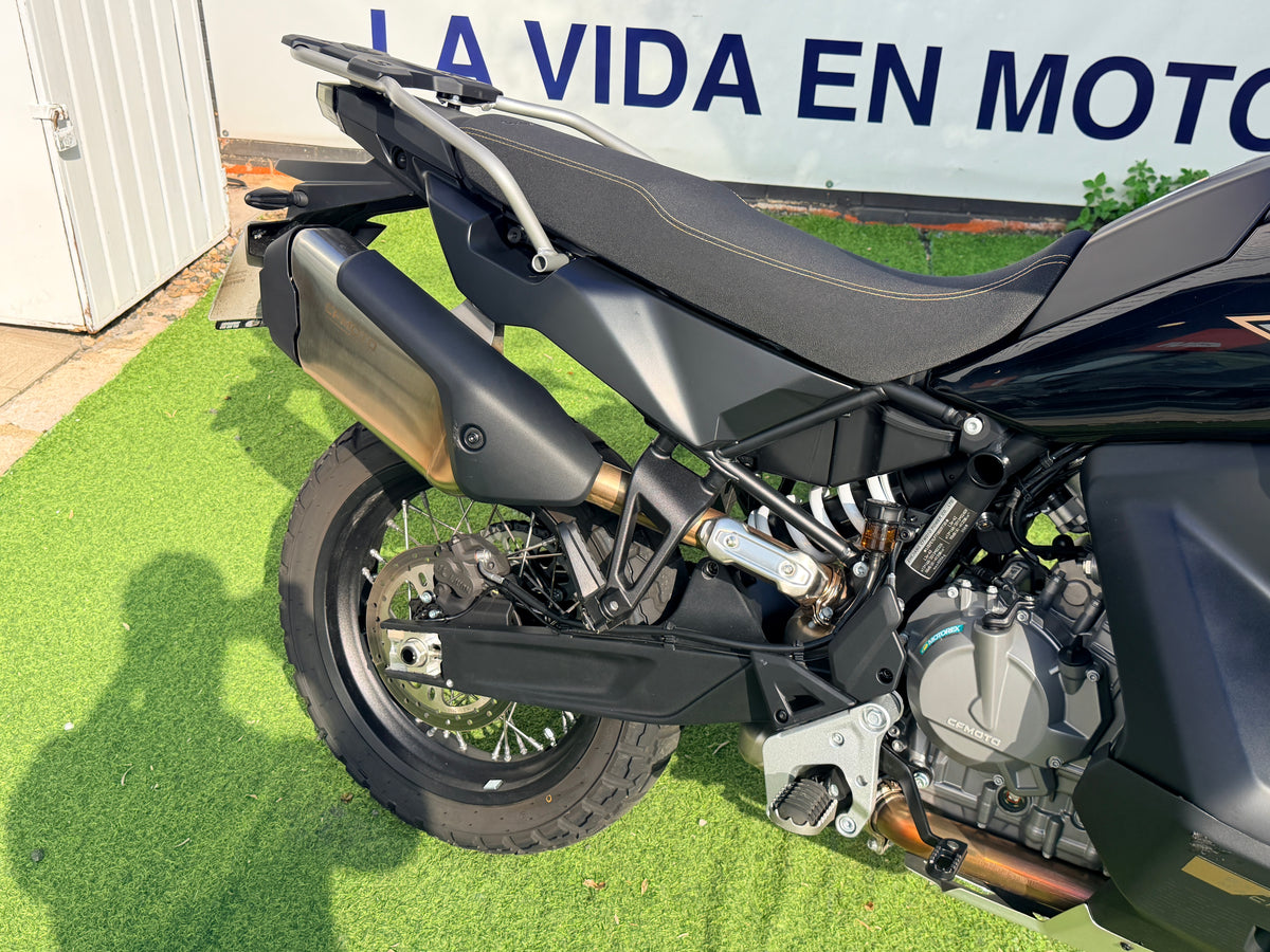 CFMOTO 800MT-X