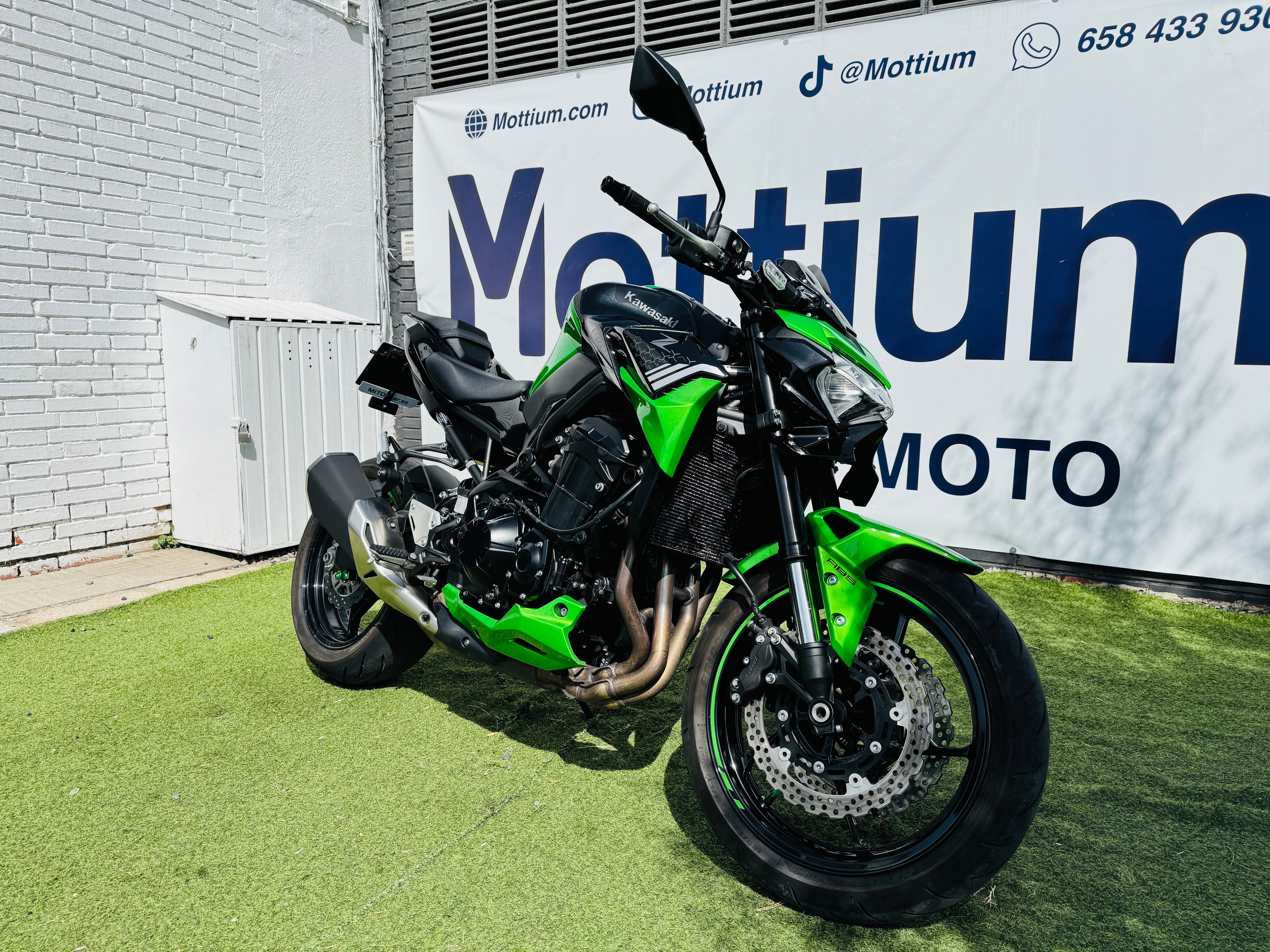 KAWASAKI Z900