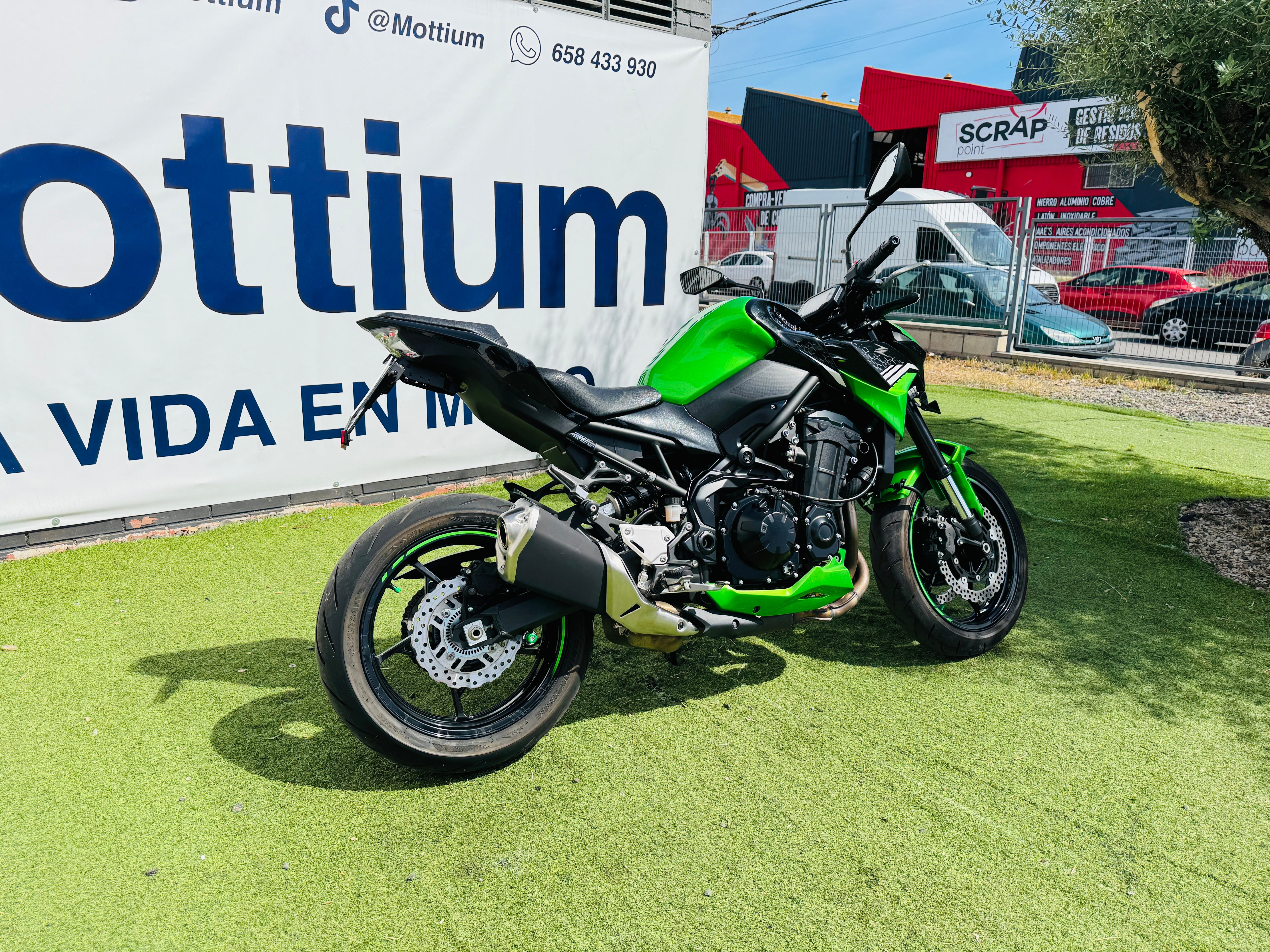 KAWASAKI Z900