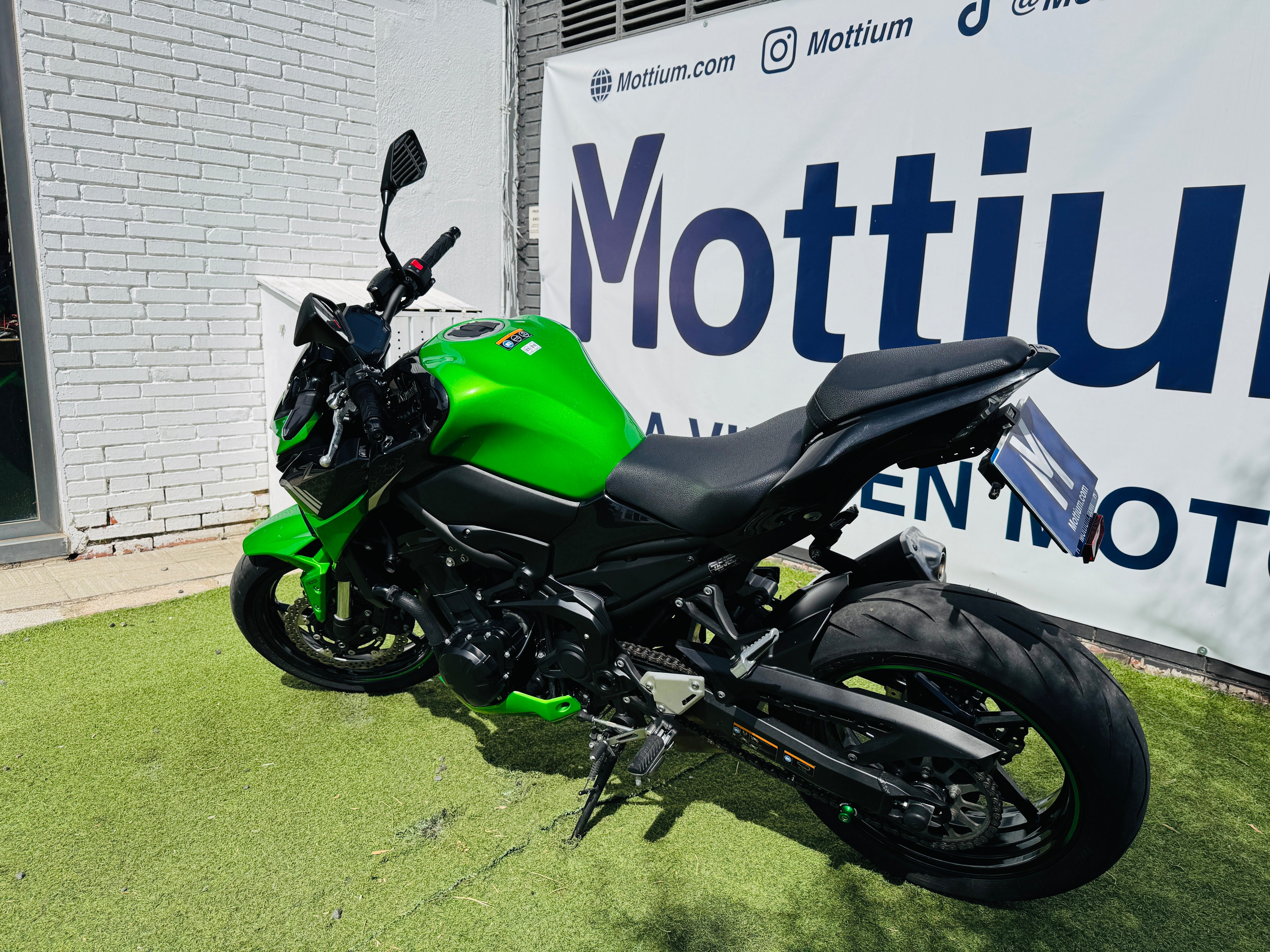 KAWASAKI Z900