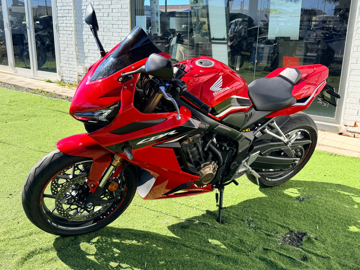 HONDA CBR 650R